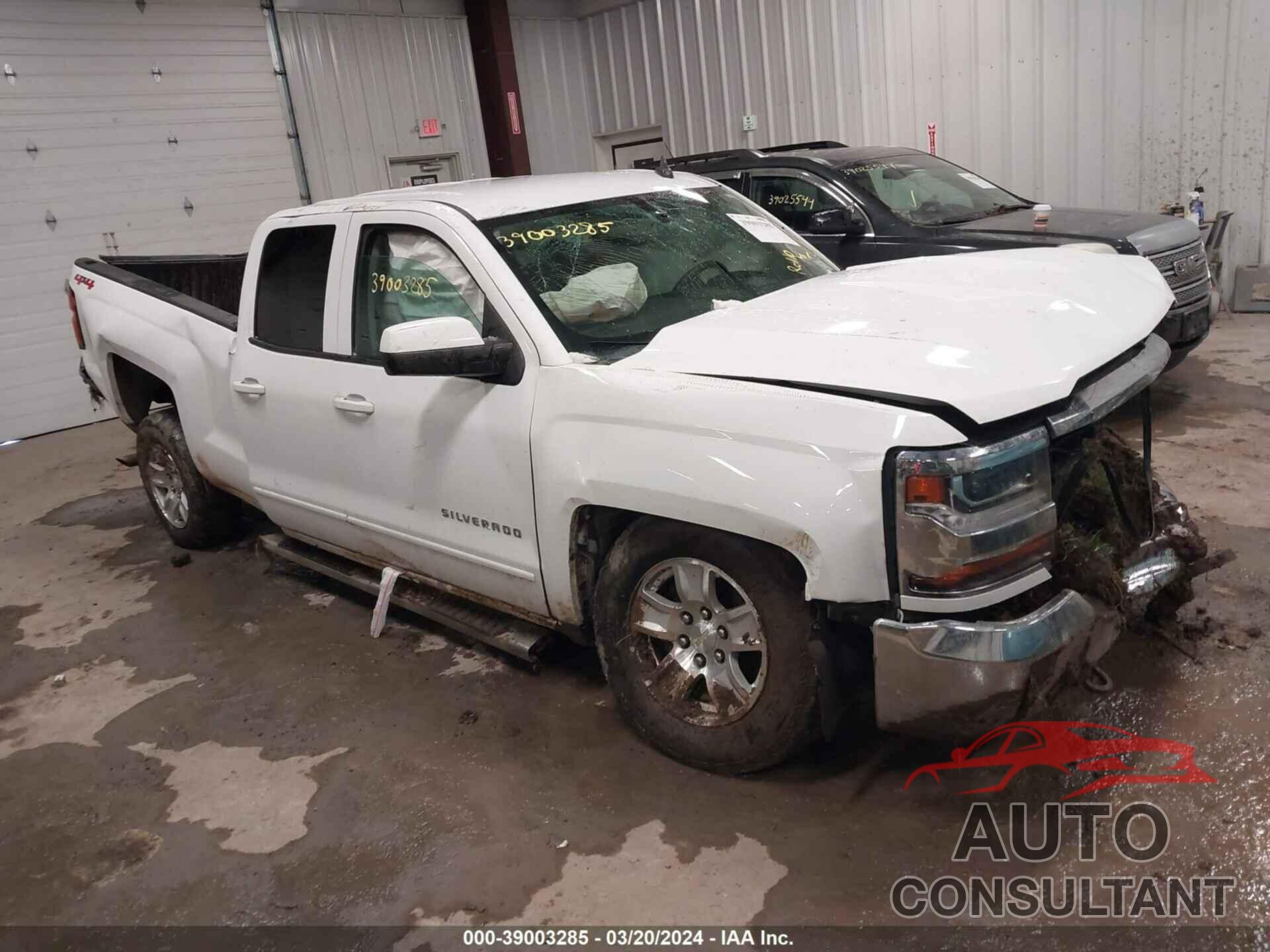 CHEVROLET SILVERADO 1500 2018 - 1GCVKREC9JZ110081