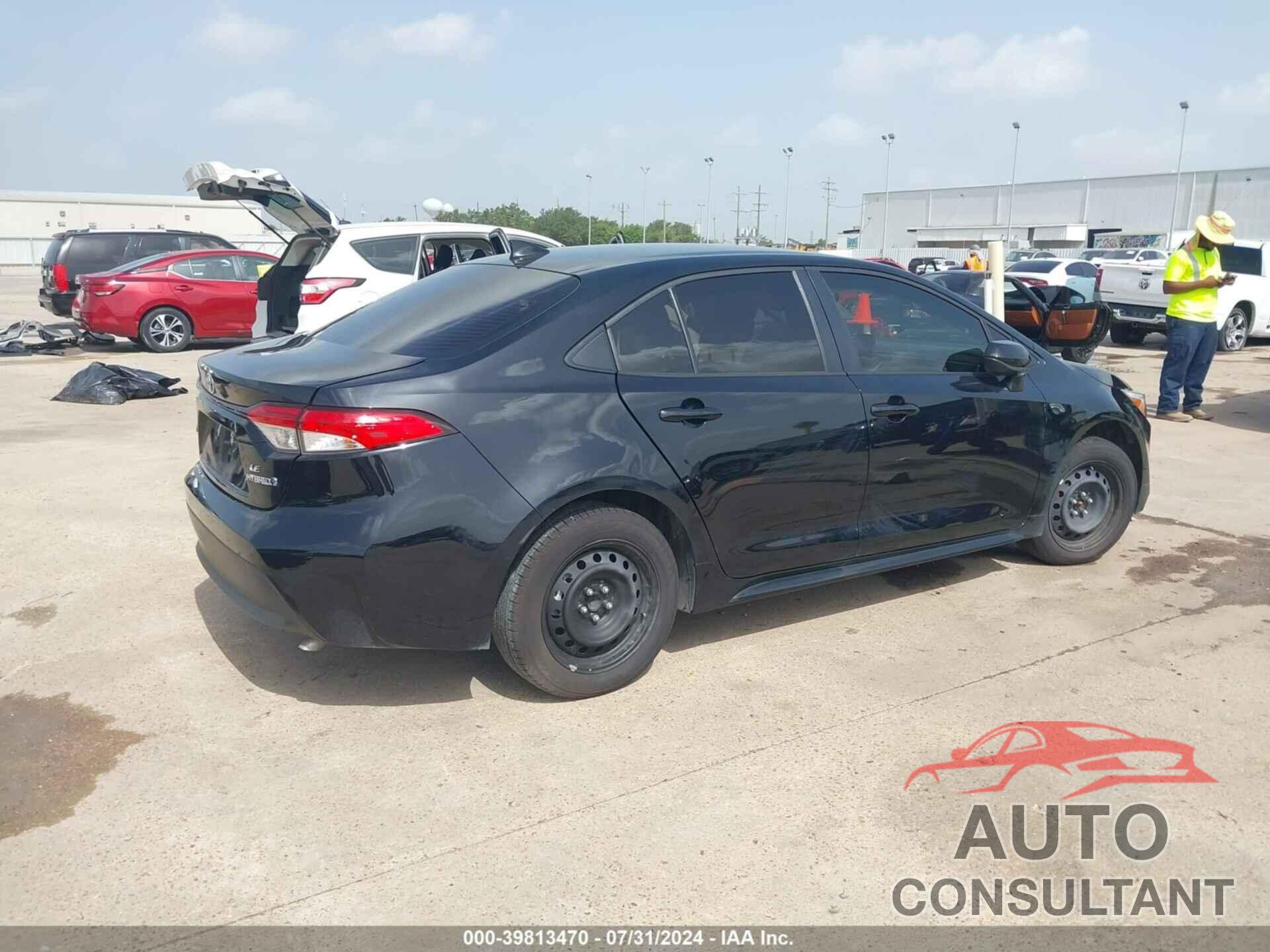 TOYOTA COROLLA 2024 - JTDBCMFE5R3033890