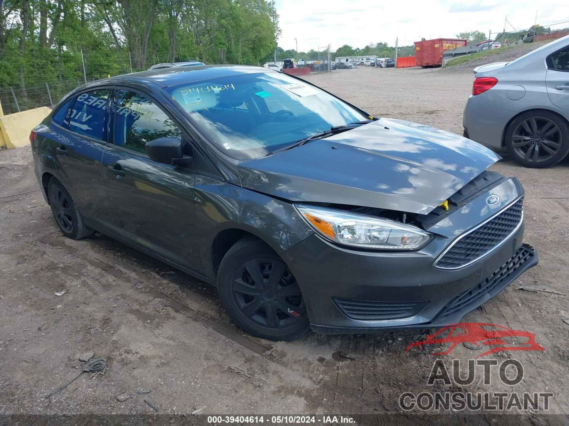 FORD FOCUS 2018 - 1FADP3E23JL249102