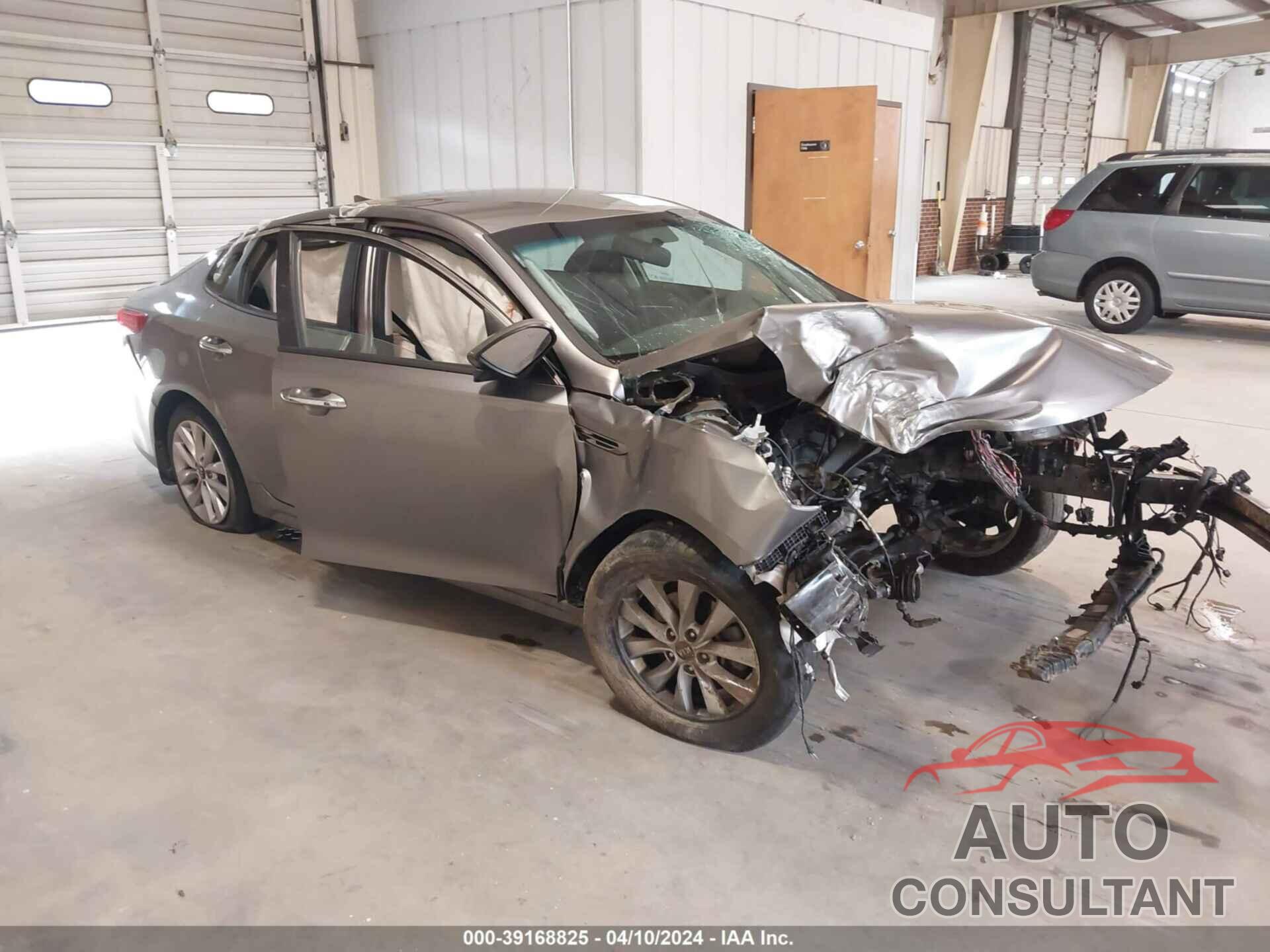 KIA OPTIMA 2018 - 5XXGT4L33JG267409