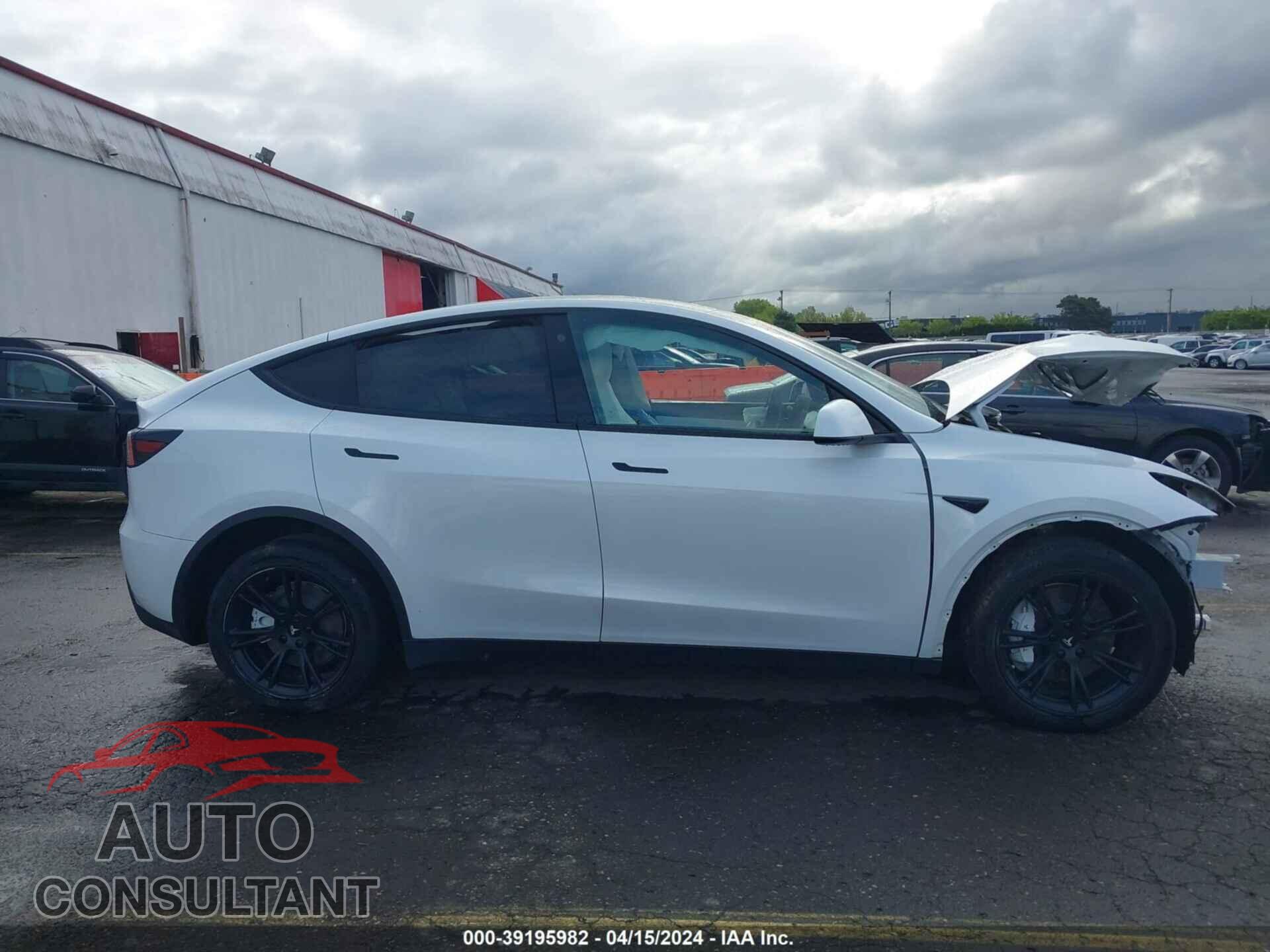 TESLA MODEL Y 2021 - 5YJYGDEEXMF096513