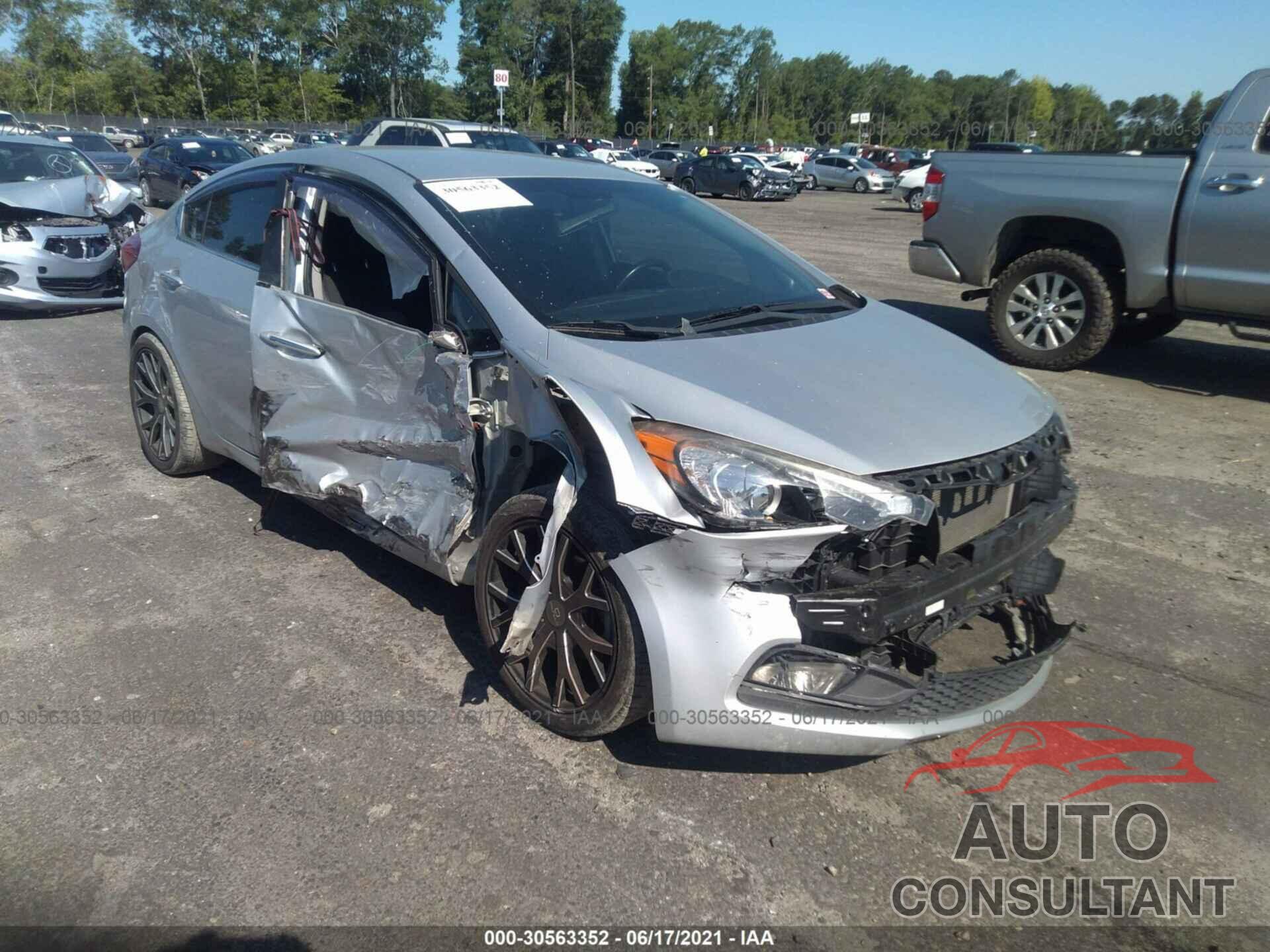 KIA FORTE 2016 - KNAFX4A86G5545213