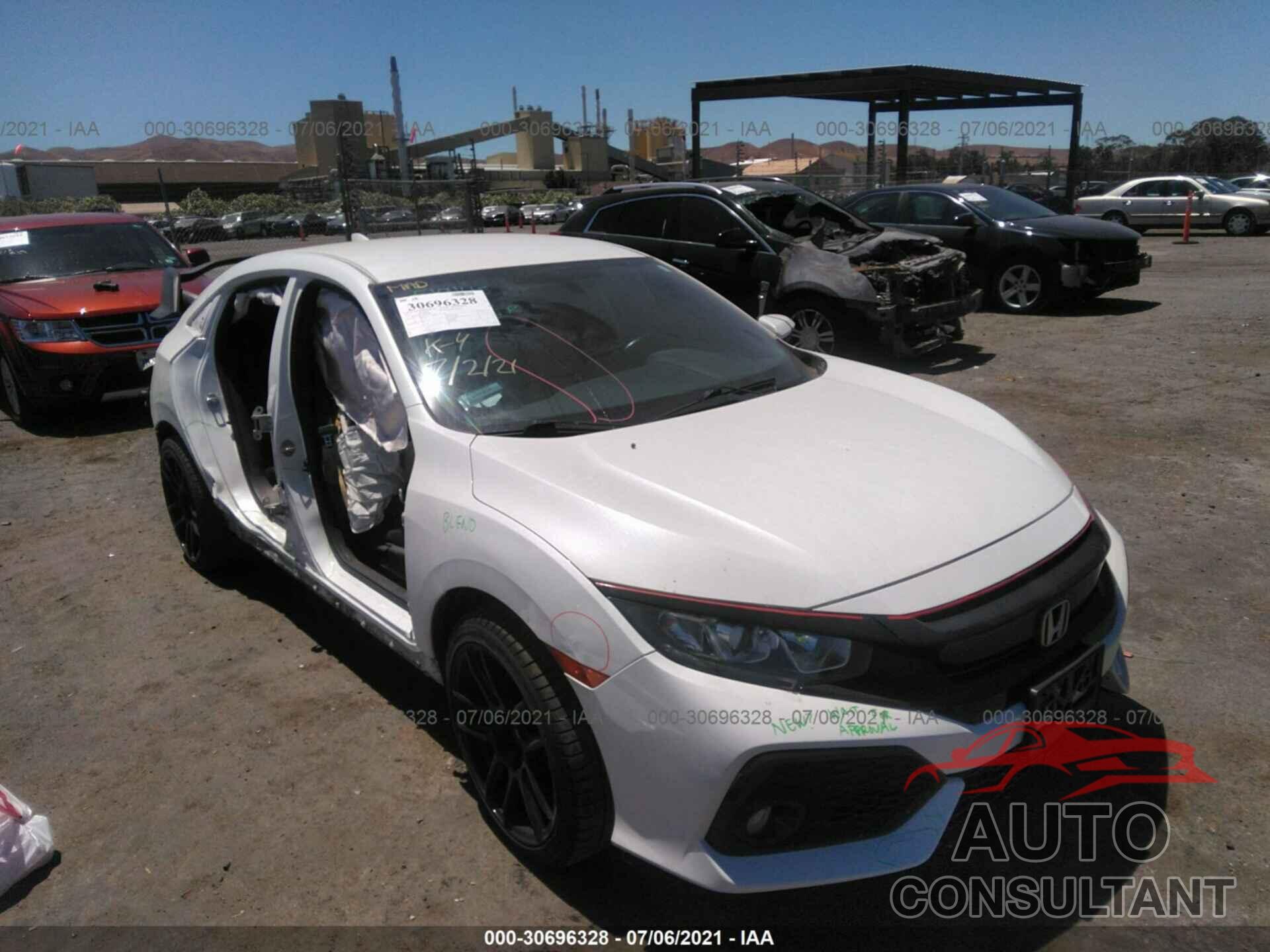 HONDA CIVIC HATCHBACK 2017 - SHHFK7H42HU422884