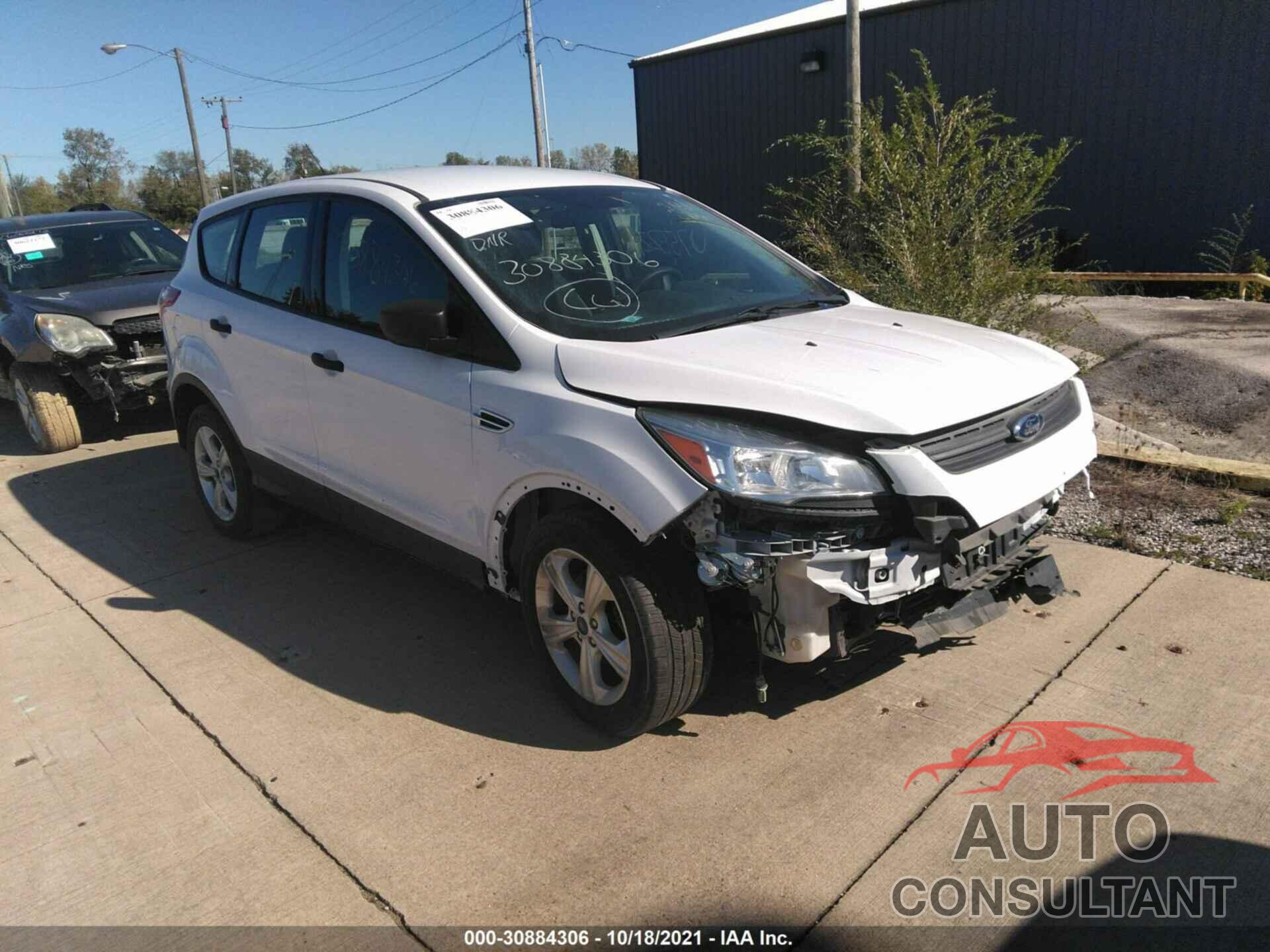 FORD ESCAPE 2016 - 1FMCU0F75GUB81018