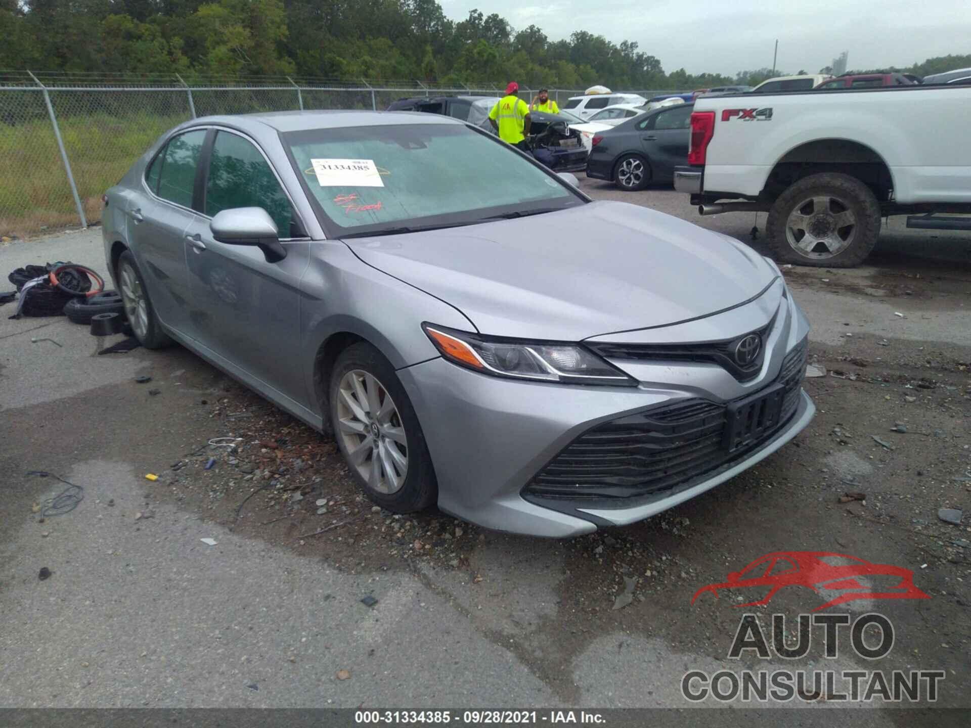 TOYOTA CAMRY 2018 - 4T1B11HK2JU081378