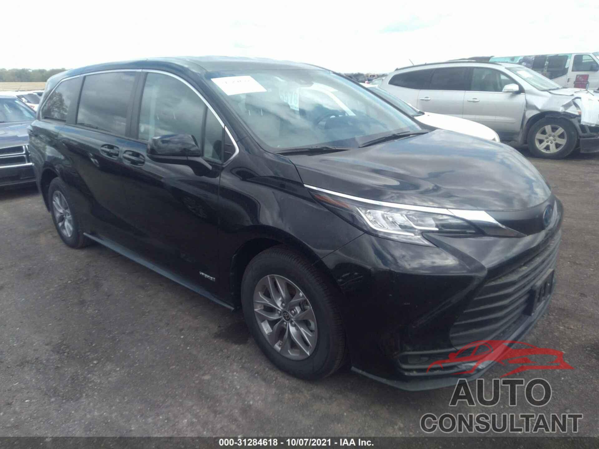 TOYOTA SIENNA 2021 - 5TDKRKEC4MS048214