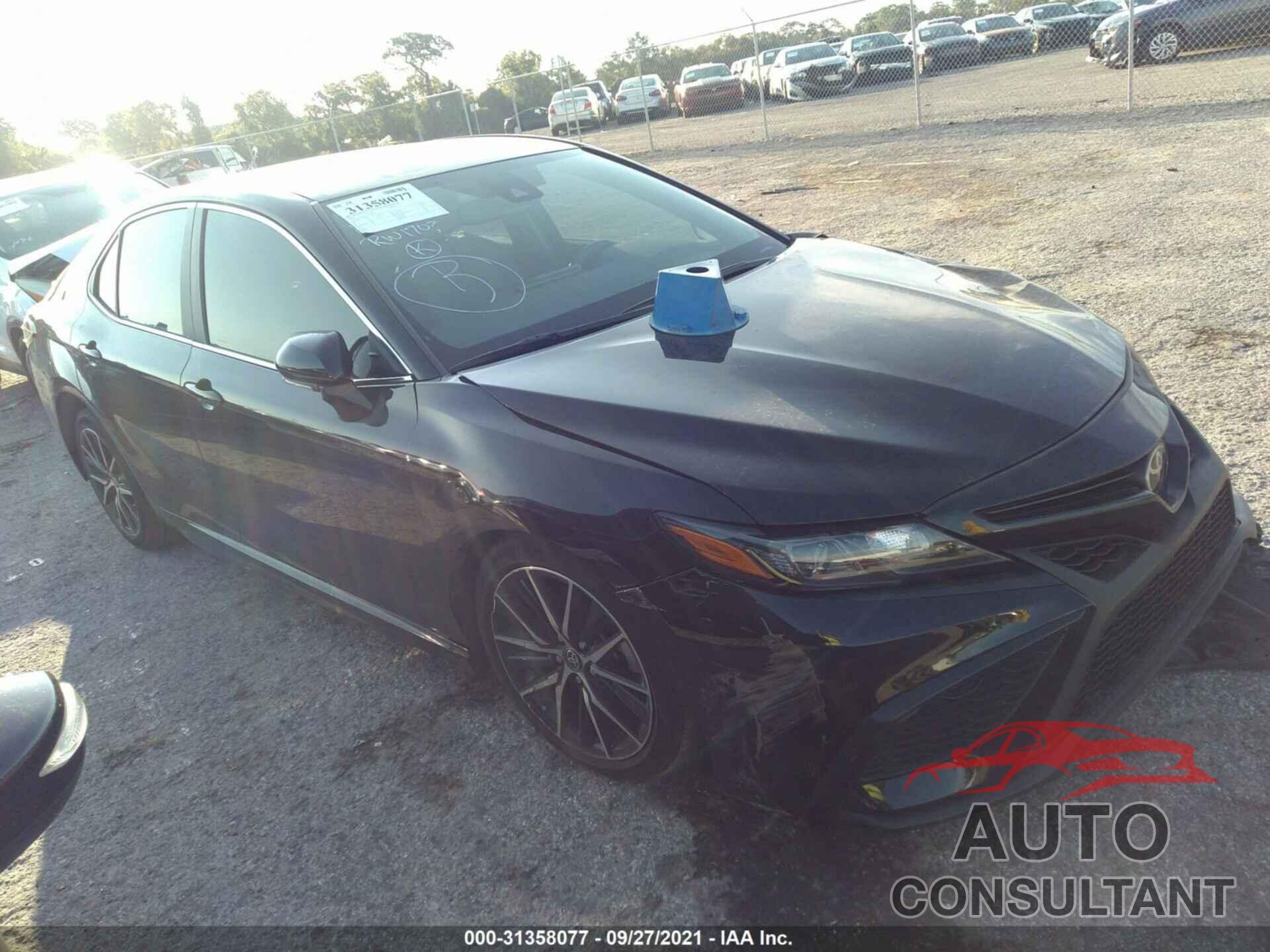 TOYOTA CAMRY 2021 - 4T1T11AK9MU551666