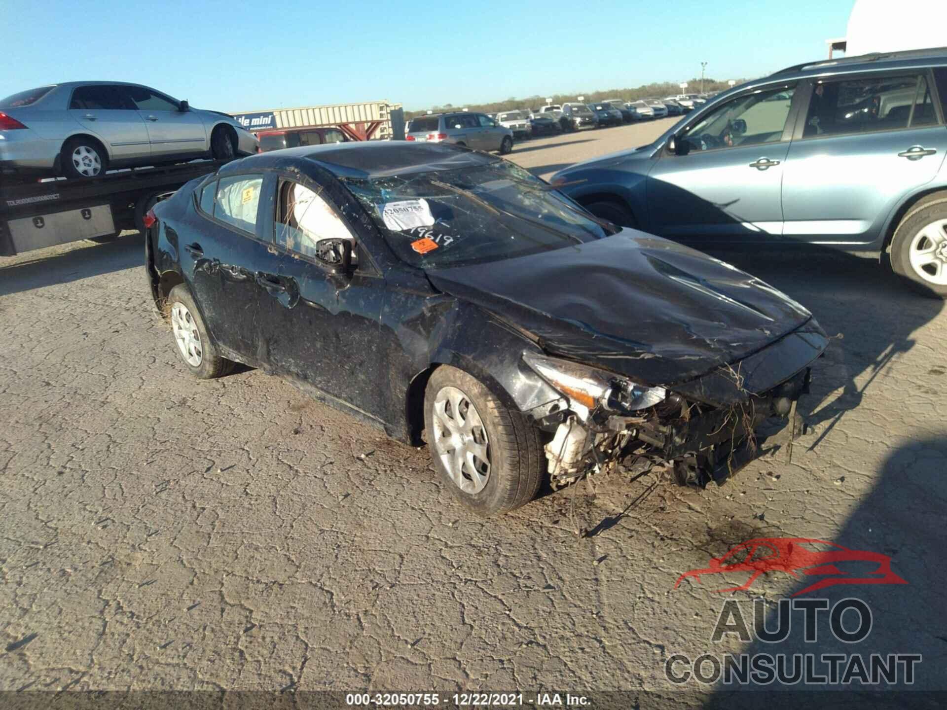 MAZDA MAZDA3 4-DOOR 2017 - 3MZBN1U74HM113883