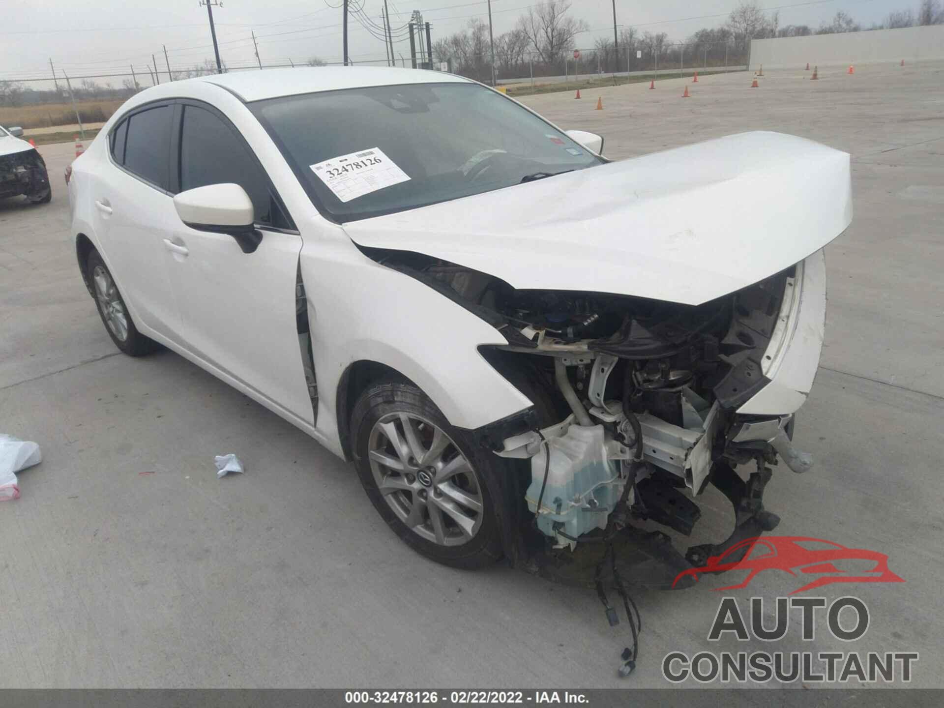 MAZDA MAZDA3 4-DOOR 2018 - 3MZBN1U72JM261570