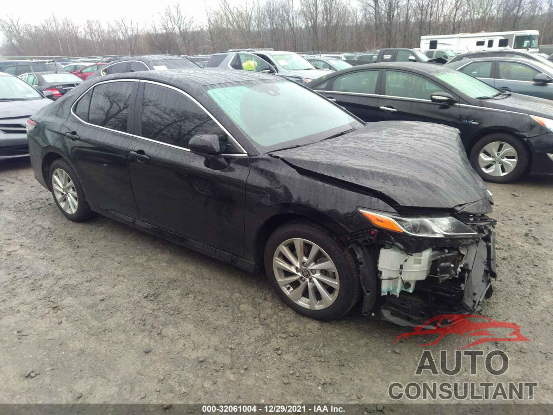 TOYOTA CAMRY 2021 - 4T1C11AK4MU563319