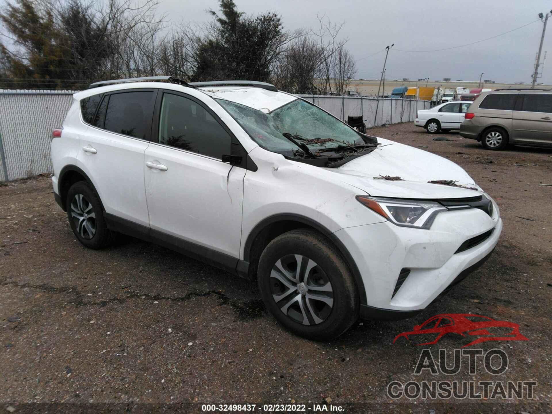 TOYOTA RAV4 2018 - JTMBFREV3JJ723174