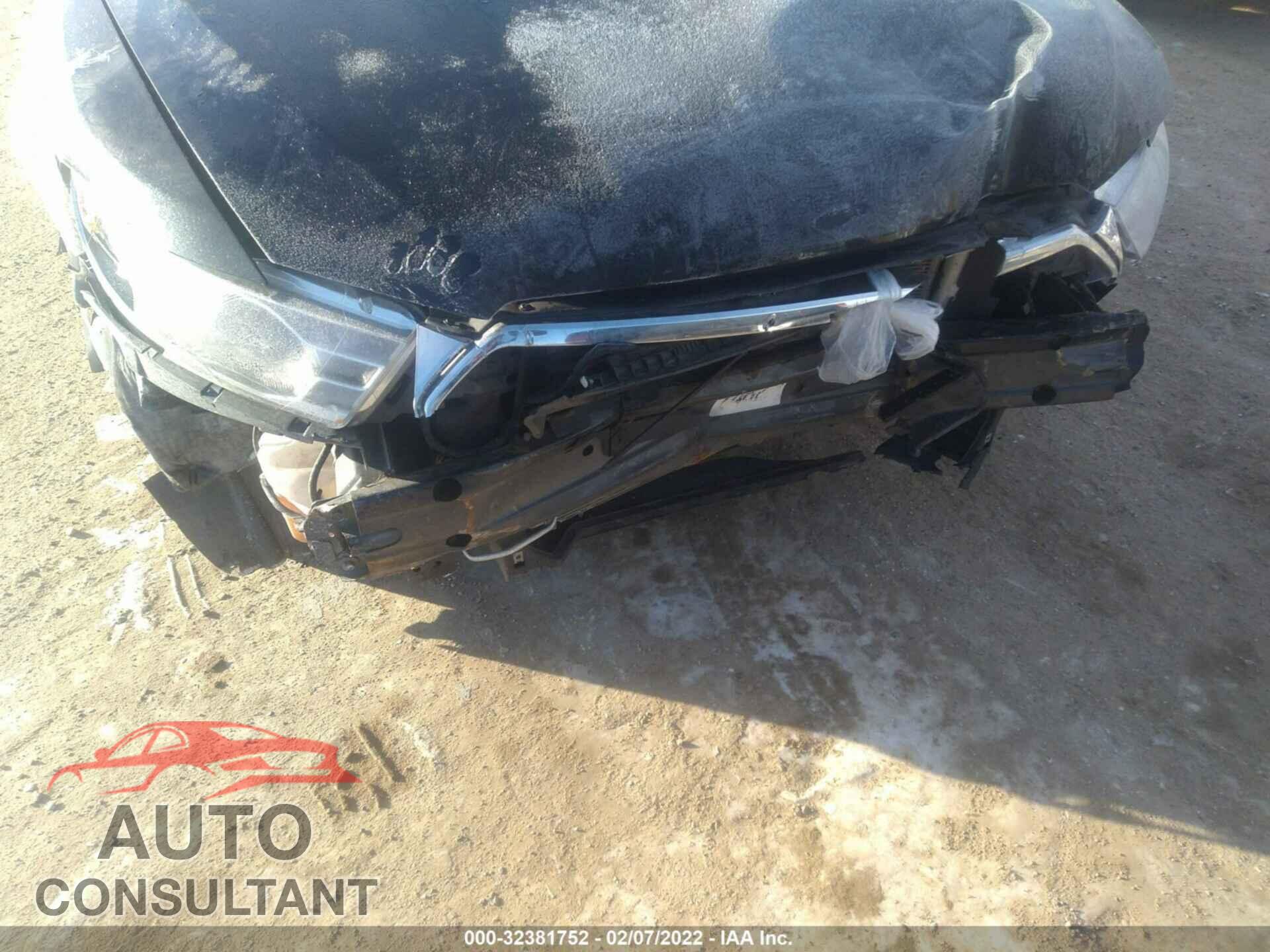 FORD TAURUS 2018 - 1FAHP2E85JG100912
