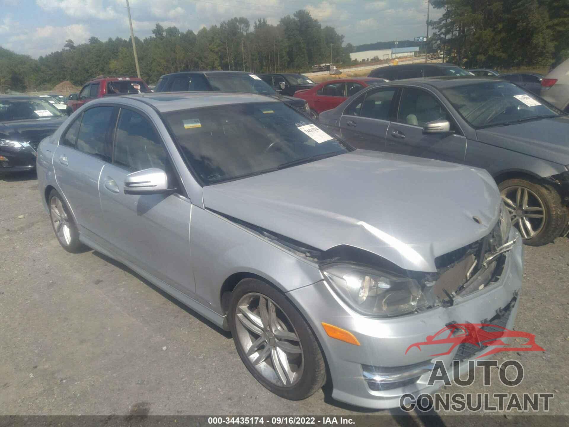 MERCEDES-BENZ C-CLASS 2012 - WDDGF8BB5CA617232