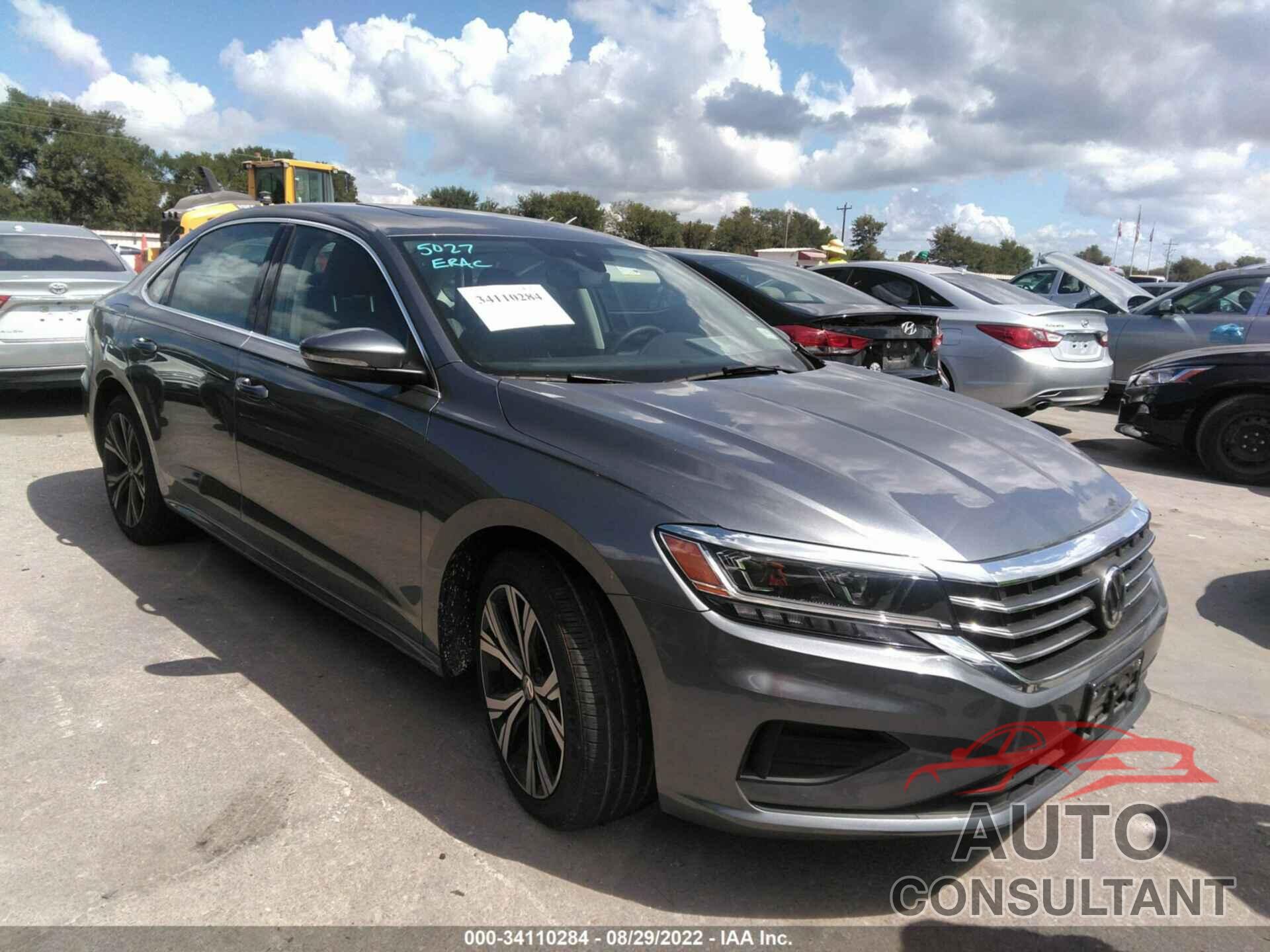 VOLKSWAGEN PASSAT 2021 - 1VWSA7A32MC008268