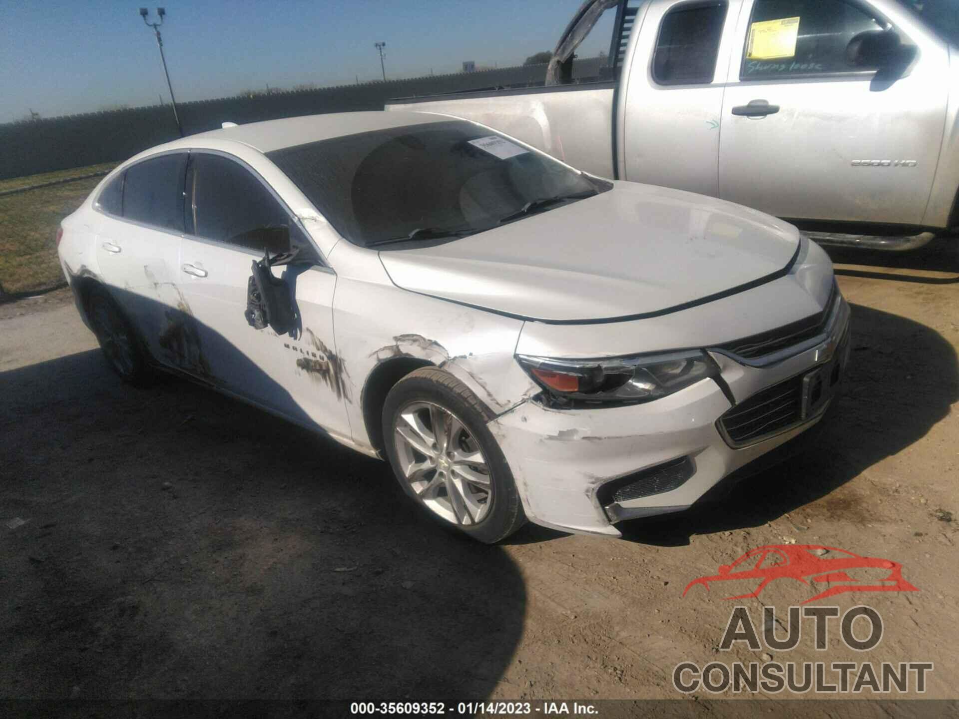 CHEVROLET MALIBU 2017 - 1G1ZE5ST2HF252458