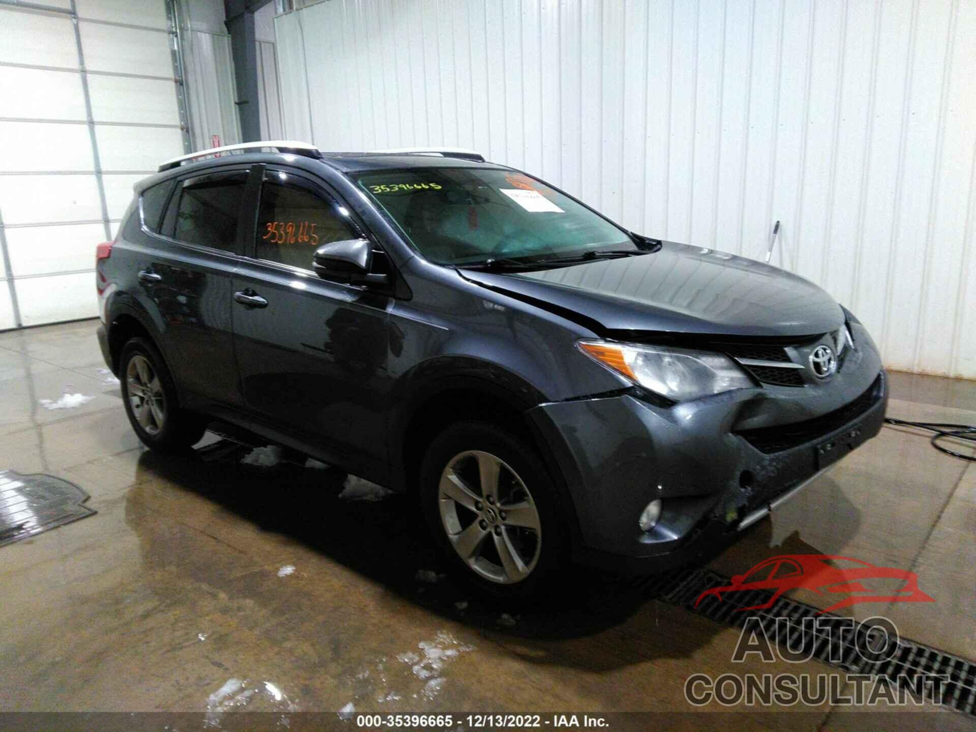 TOYOTA RAV4 2015 - JTMRFREV1FD132717