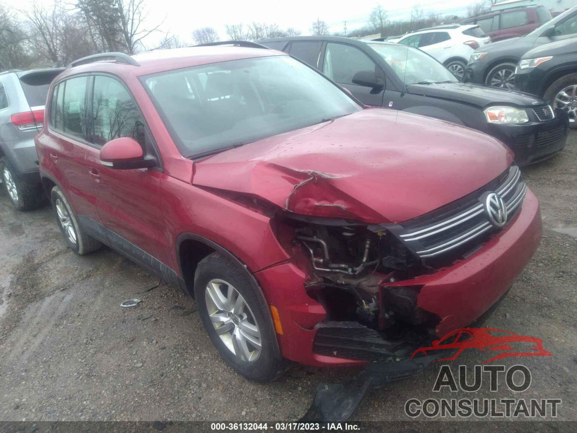 VOLKSWAGEN TIGUAN 2015 - WVGBV7AX8FW011585