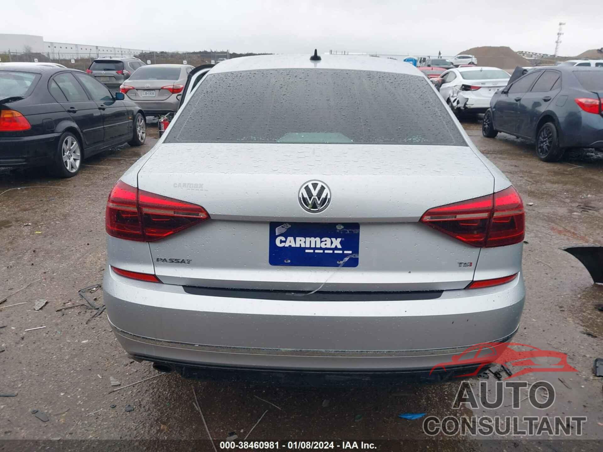 VOLKSWAGEN PASSAT 2018 - 1VWAA7A38JC030931