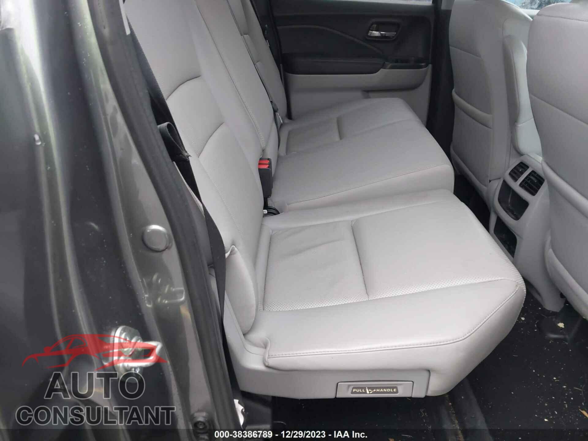 HONDA RIDGELINE 2017 - 5FPYK3F53HB003111