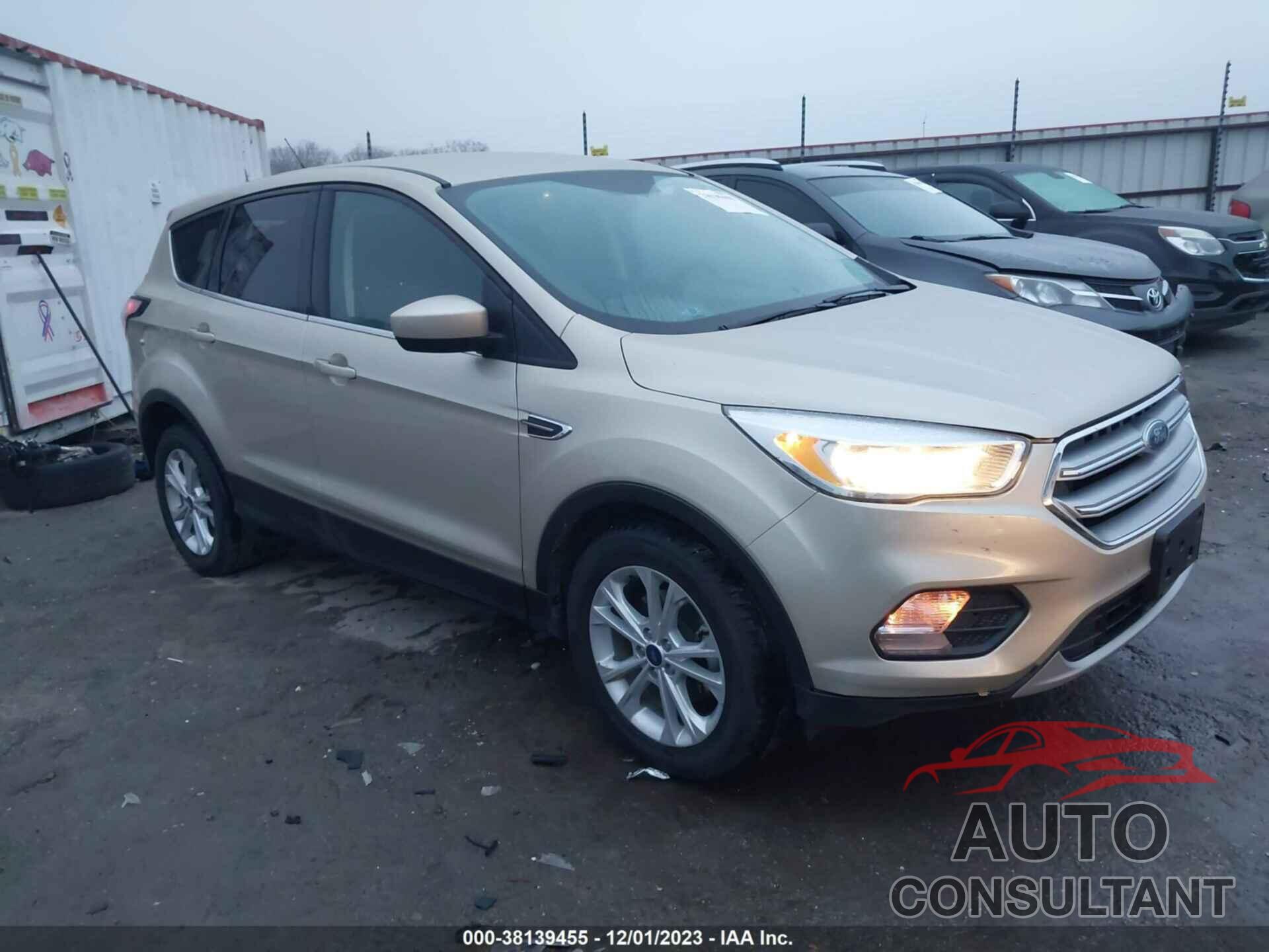 FORD ESCAPE 2017 - 1FMCU0GD7HUC77724