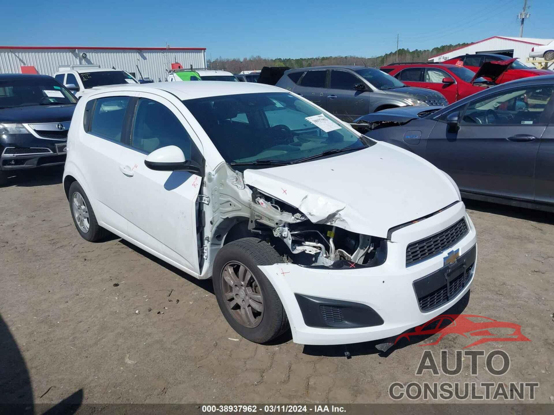 CHEVROLET SONIC 2016 - 1G1JC6SH3G4175596