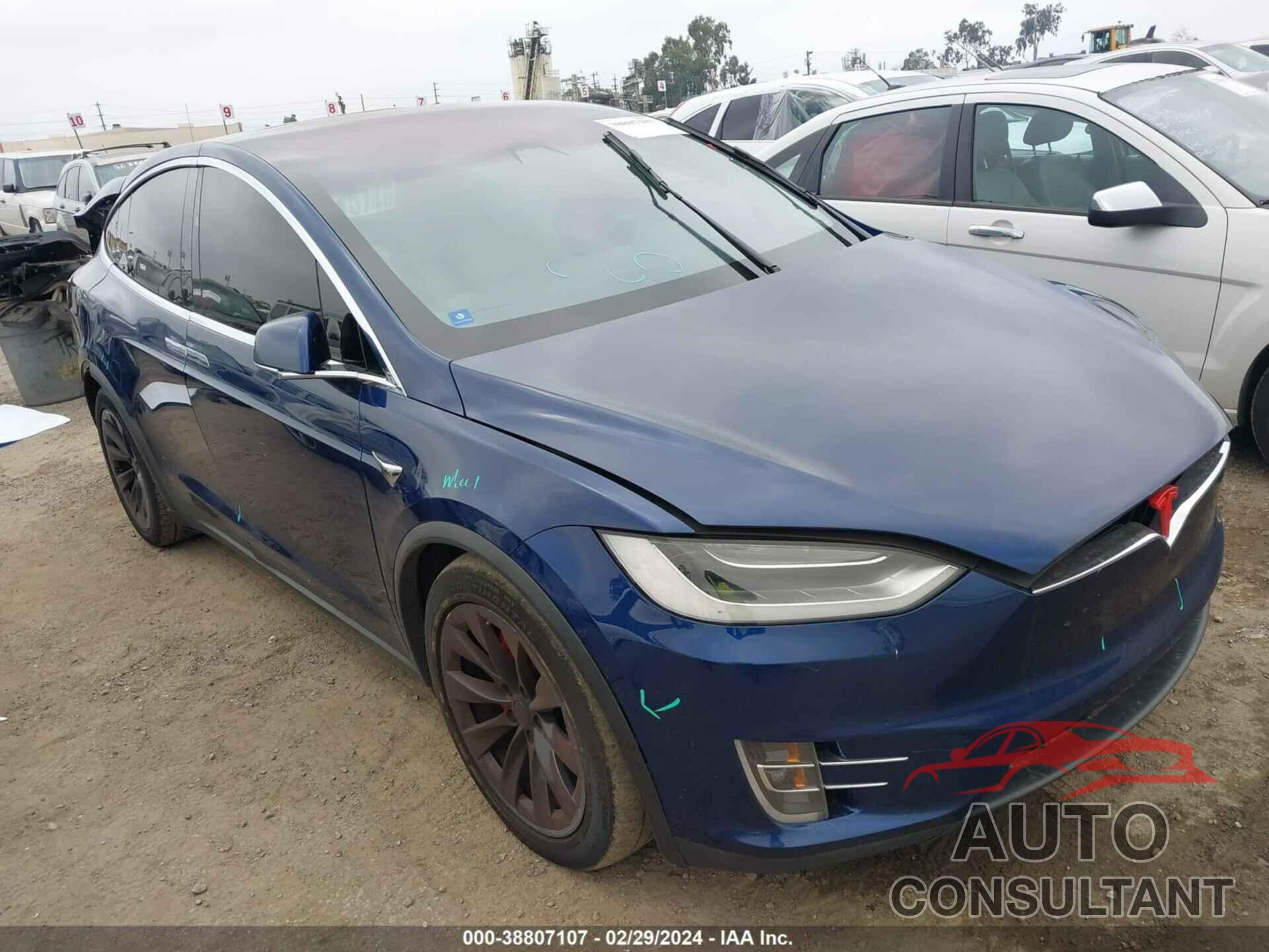 TESLA MODEL X 2018 - 5YJXCBE4XJF081217