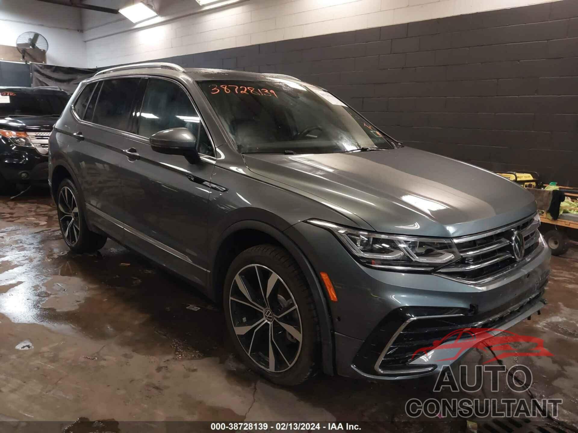 VOLKSWAGEN TIGUAN 2022 - 3VV4B7AXXNM113959