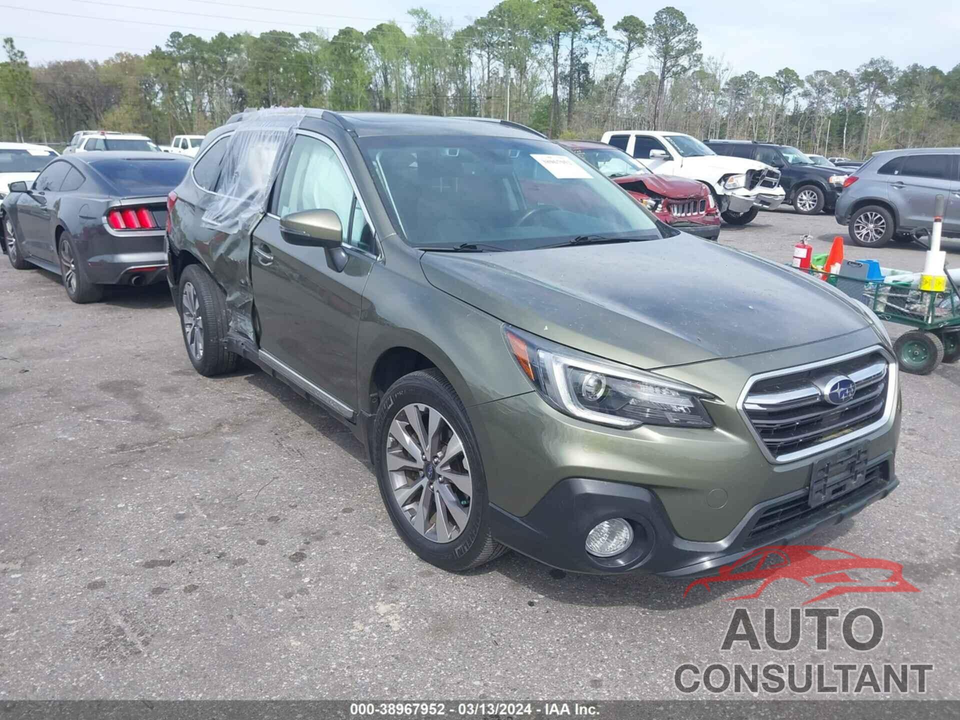 SUBARU OUTBACK 2018 - 4S4BSATC9J3267700