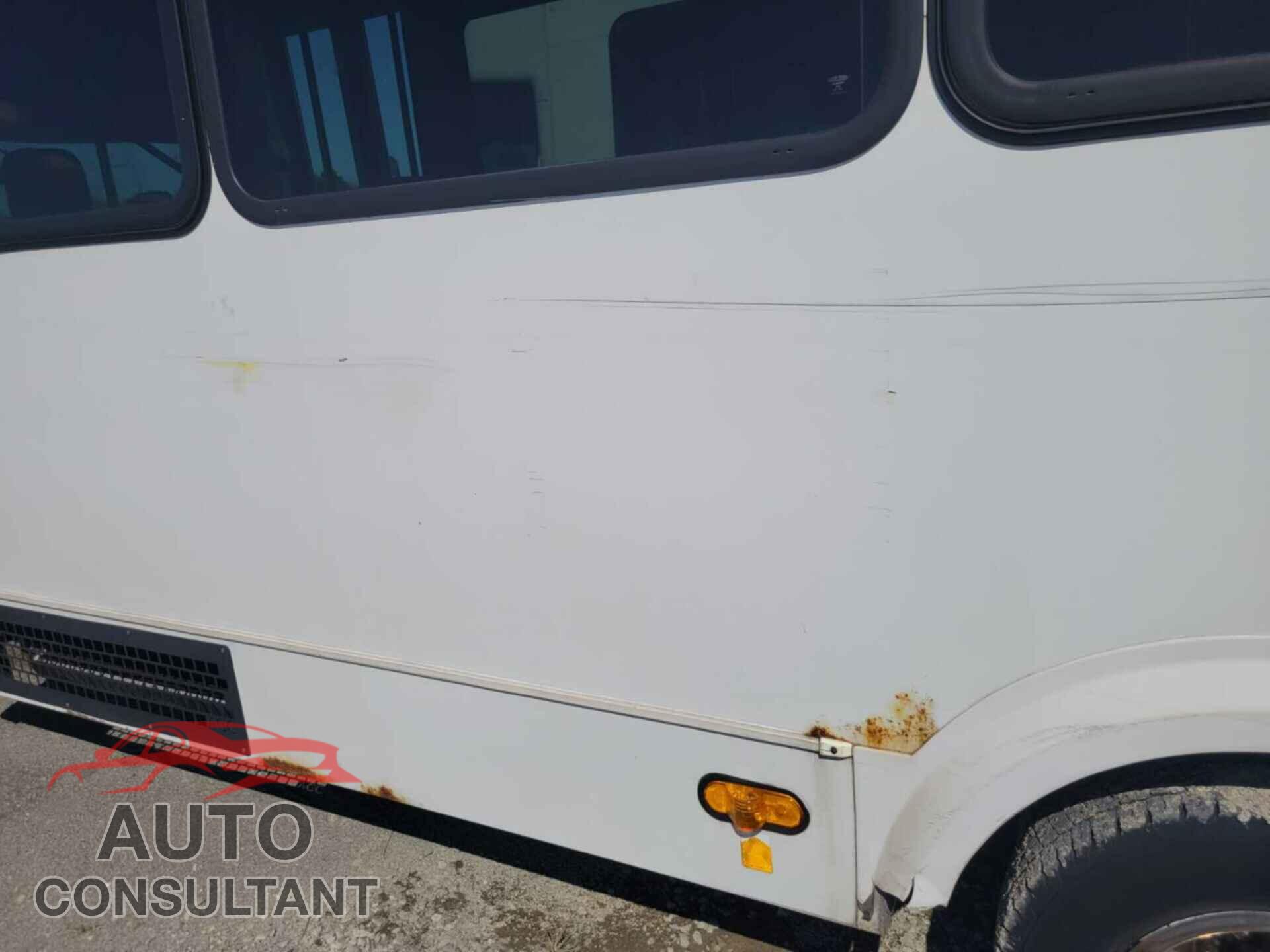FORD E-450 CUTAWAY 2017 - 1FDFE4FS4HDC32001