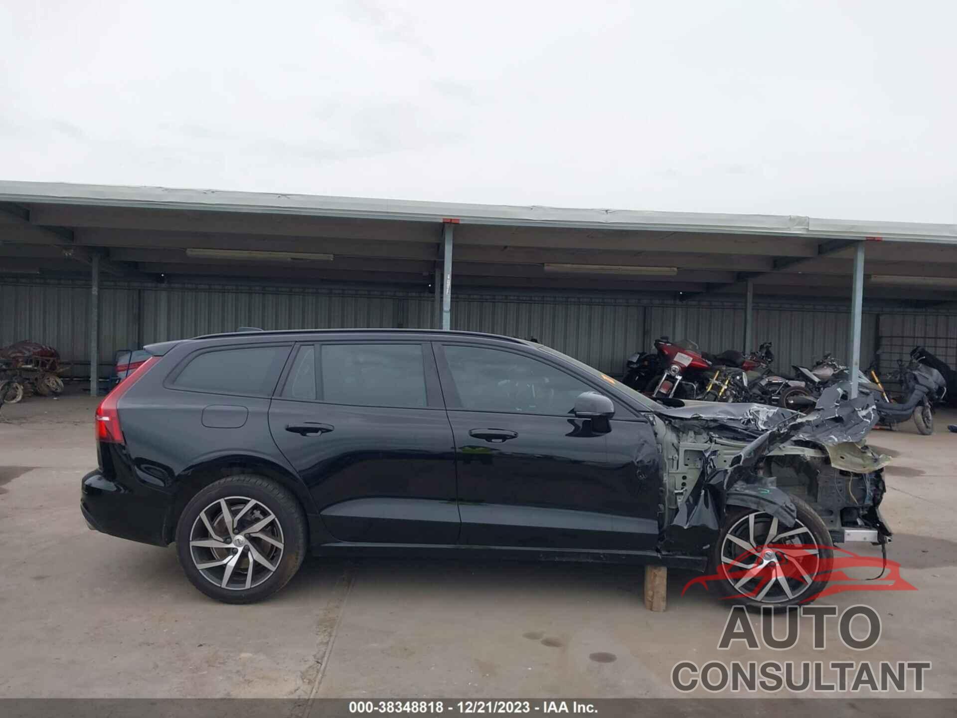 VOLVO V60 2020 - YV1102EK2L2372999