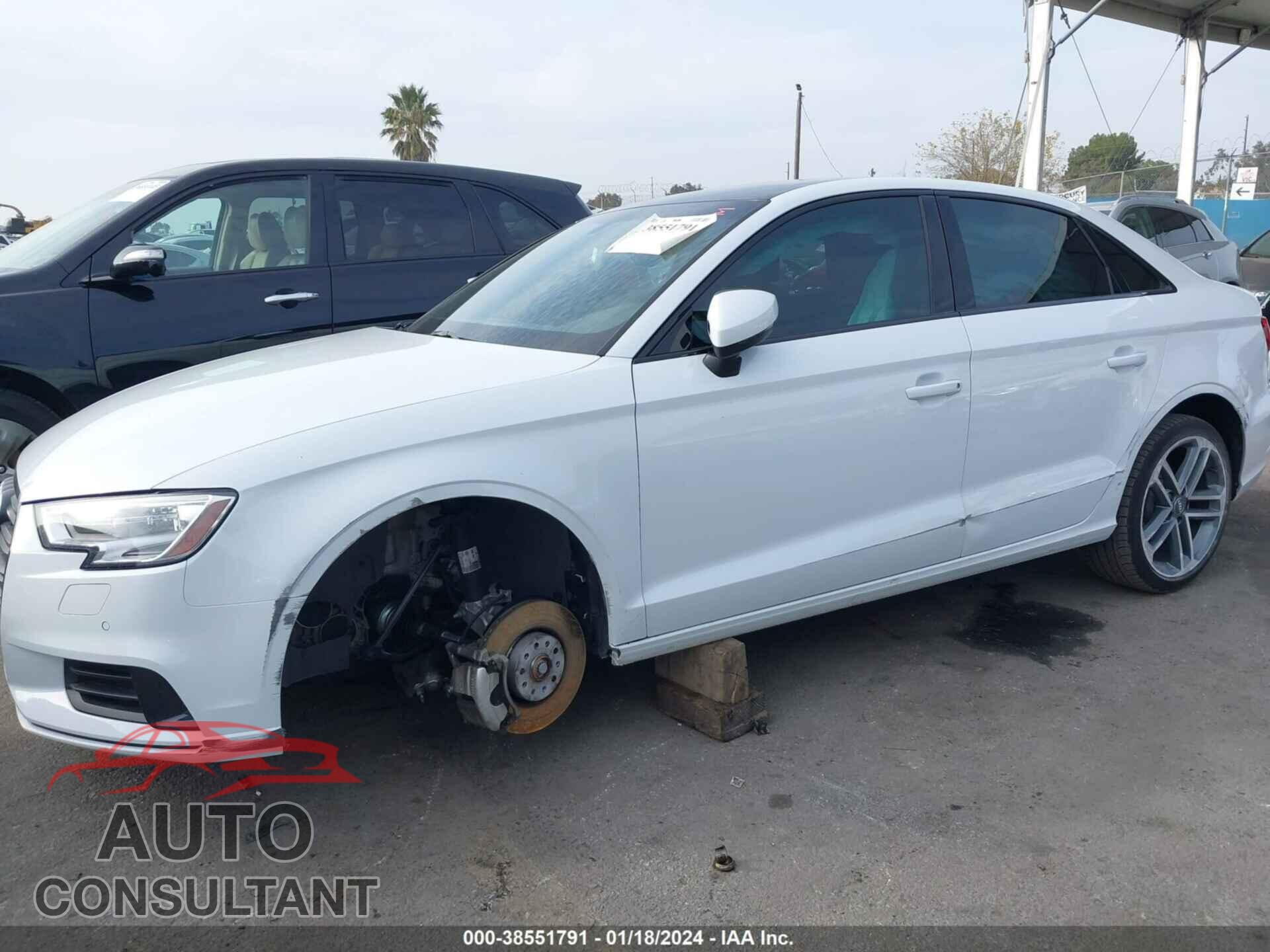 AUDI A3 2020 - WAUAUGFF8LA044658