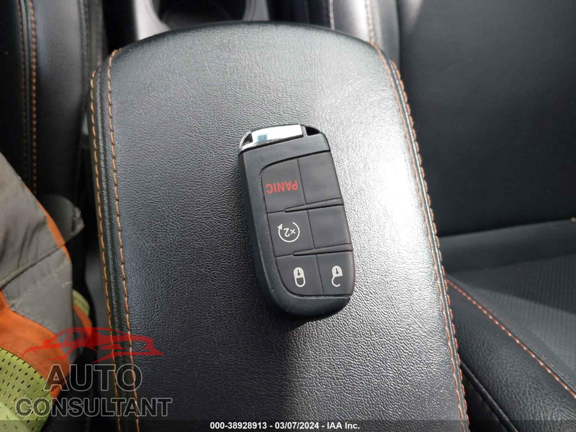JEEP COMPASS 2020 - 3C4NJDCB9LT160120