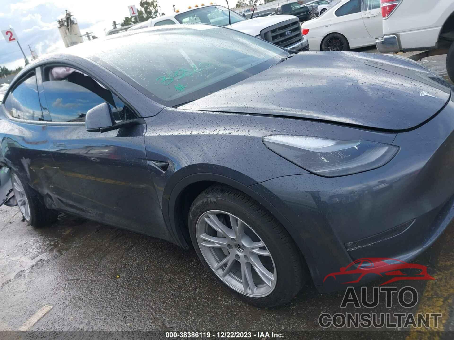 TESLA MODEL Y 2023 - 7SAYGDEE4PF898756