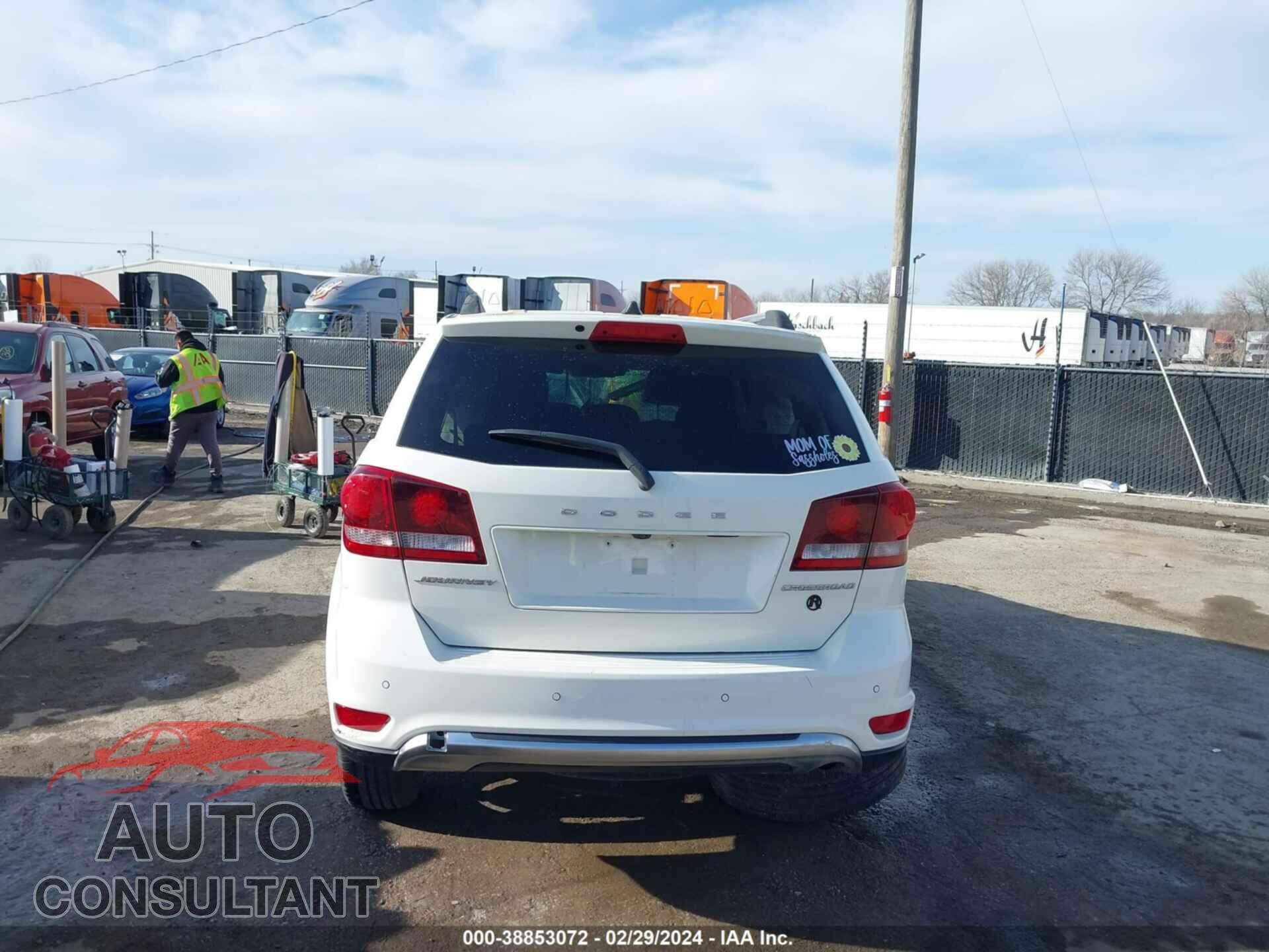 DODGE JOURNEY 2020 - 3C4PDCGB2LT206696