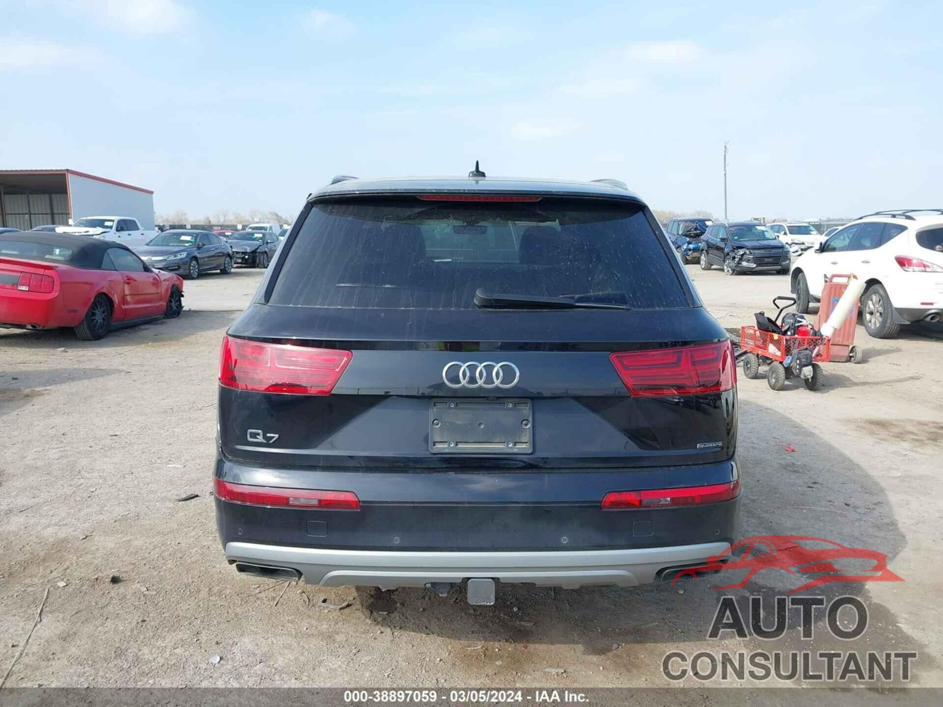 AUDI Q7 2019 - WA1LHAF76KD038354