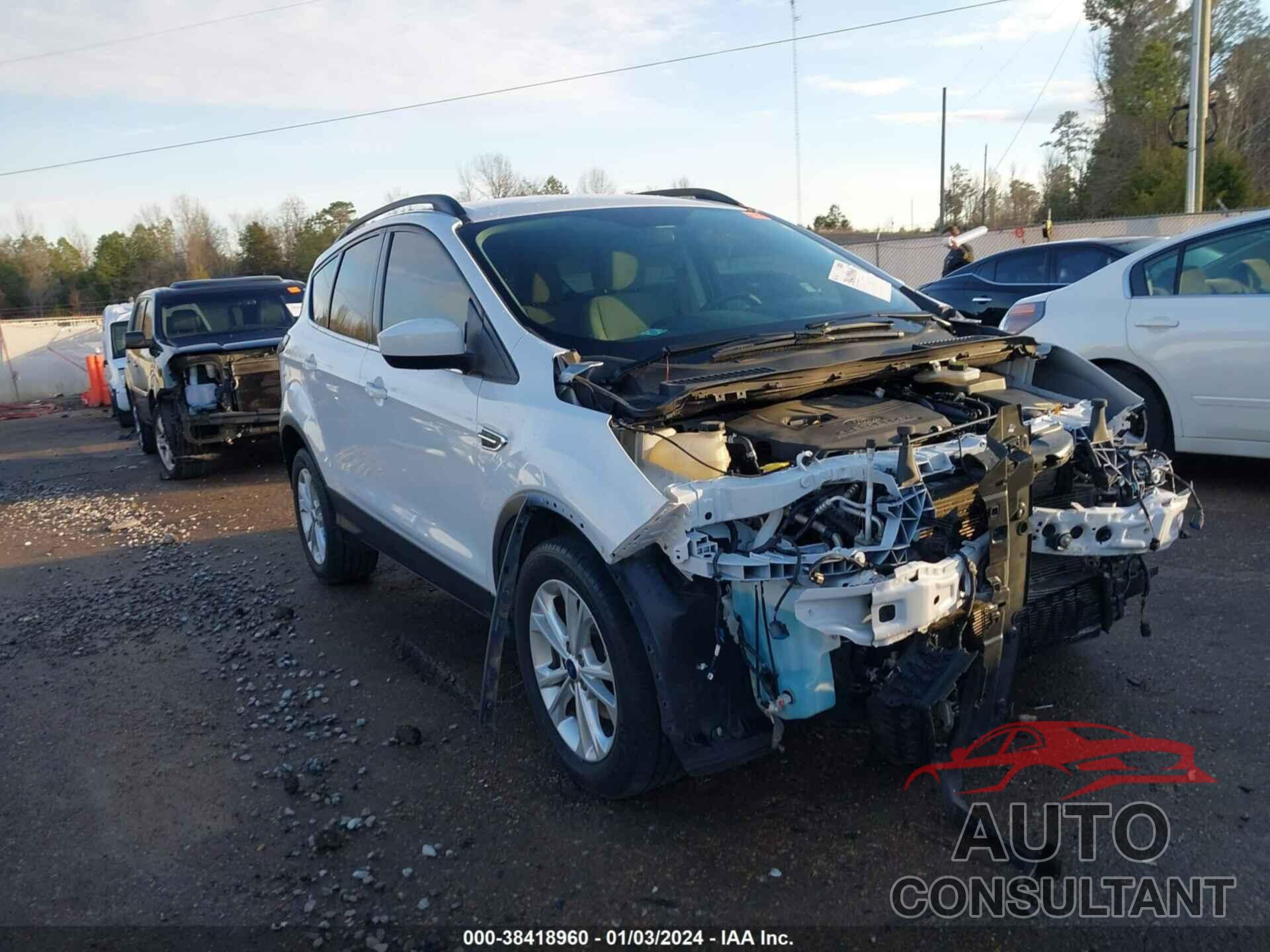 FORD ESCAPE 2018 - 1FMCU0GD2JUB67797