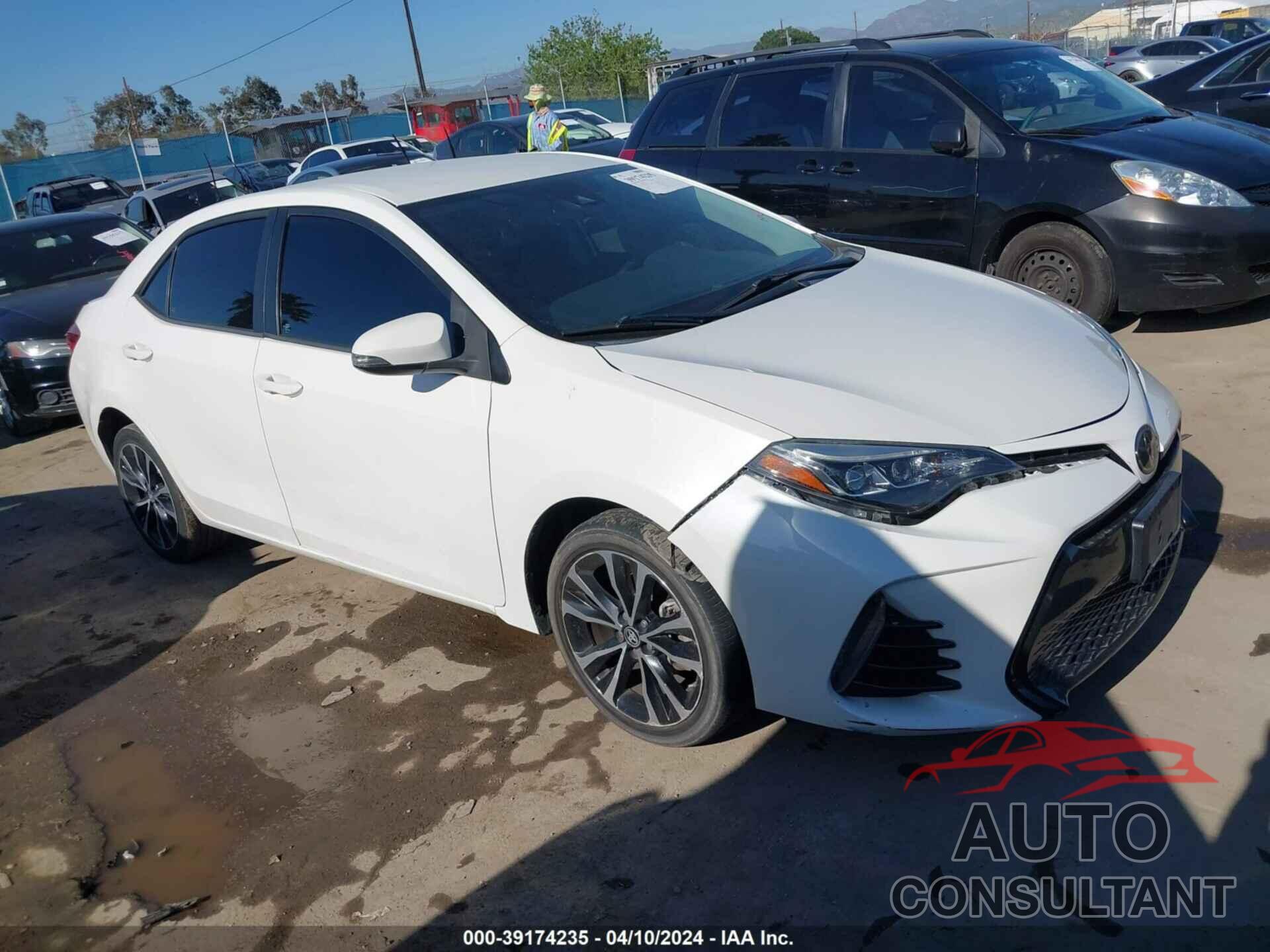 TOYOTA COROLLA 2018 - 5YFBURHE5JP783597