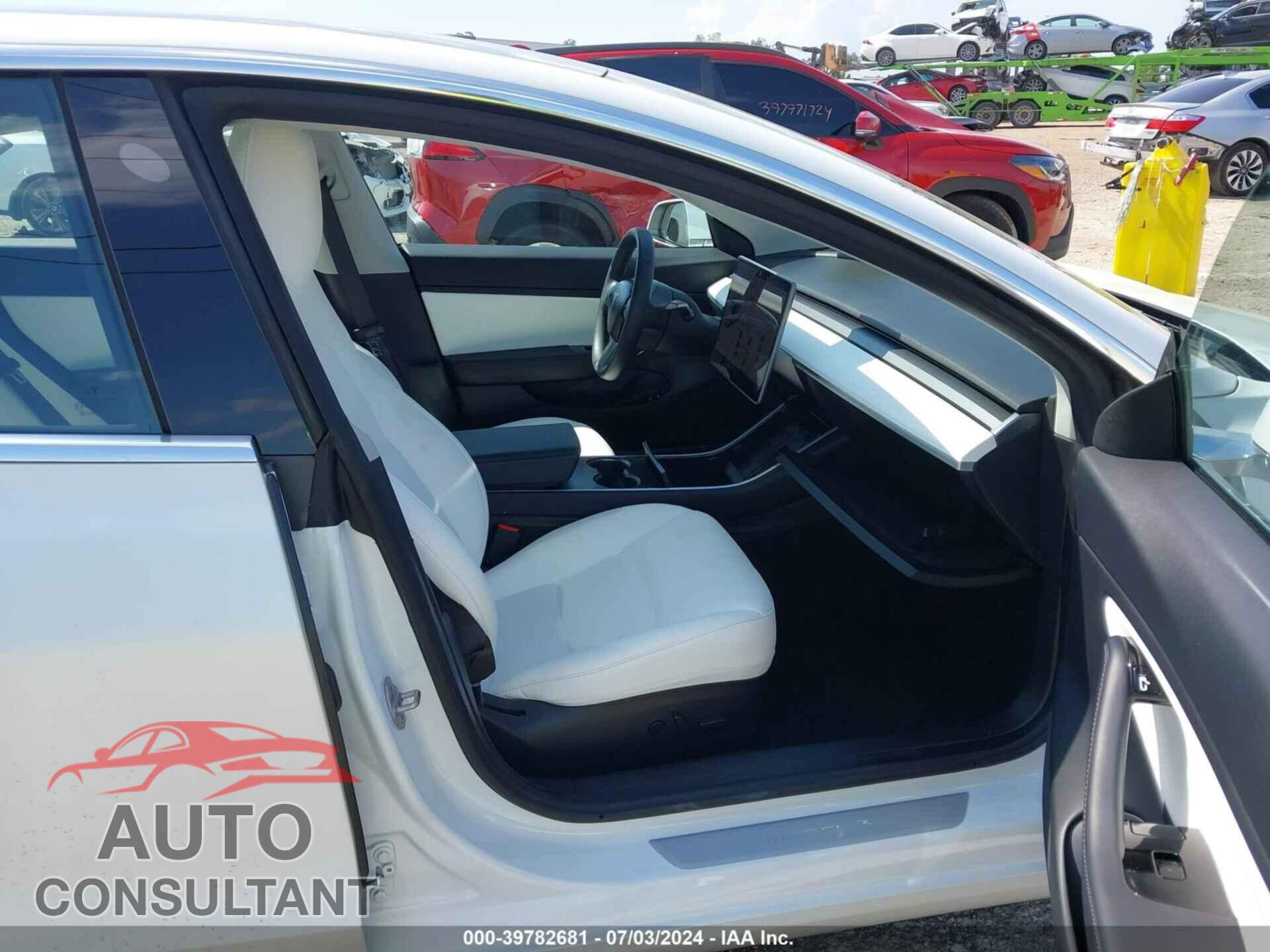 TESLA MODEL 3 2018 - 5YJ3E1EB4JF086334