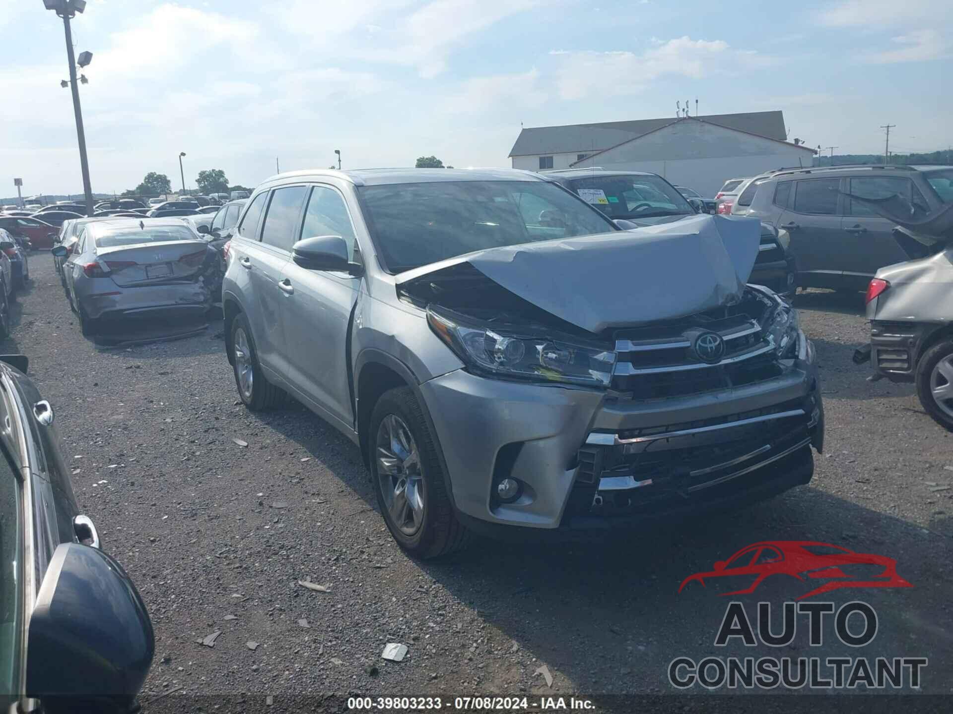 TOYOTA HIGHLANDER 2018 - 5TDDZRFH7JS865281