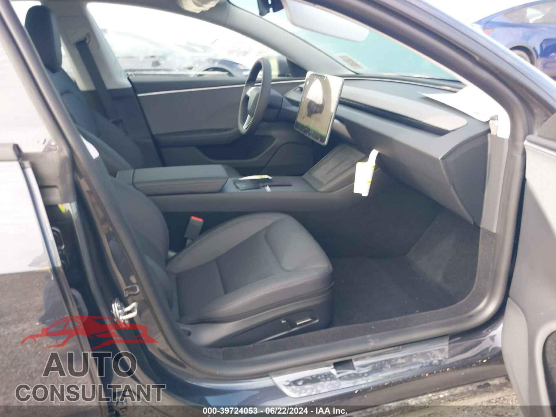 TESLA MODEL 3 2024 - 5YJ3E1EA5RF752426