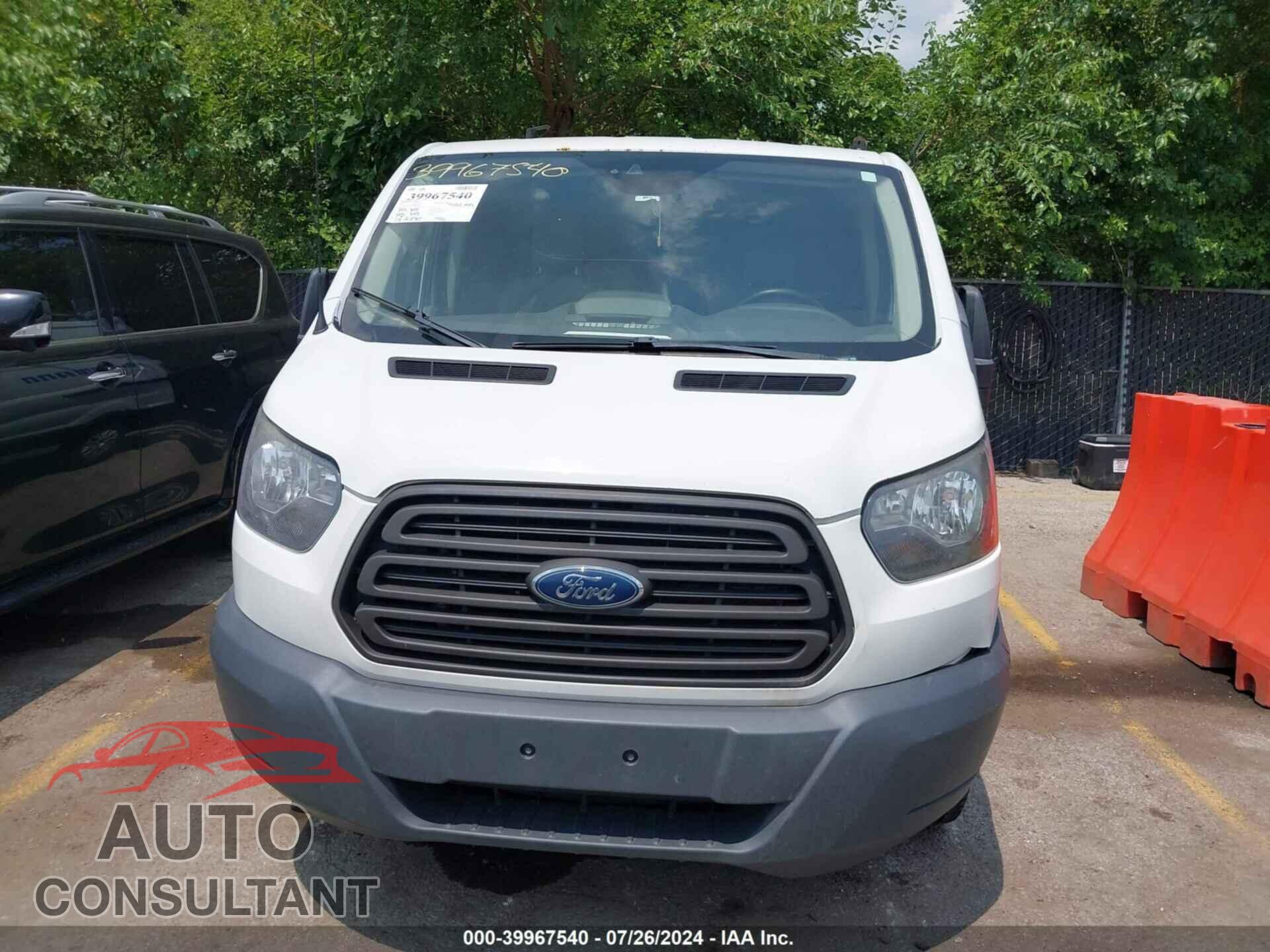 FORD TRANSIT-250 2017 - 1FTYR1YM8HKB36141