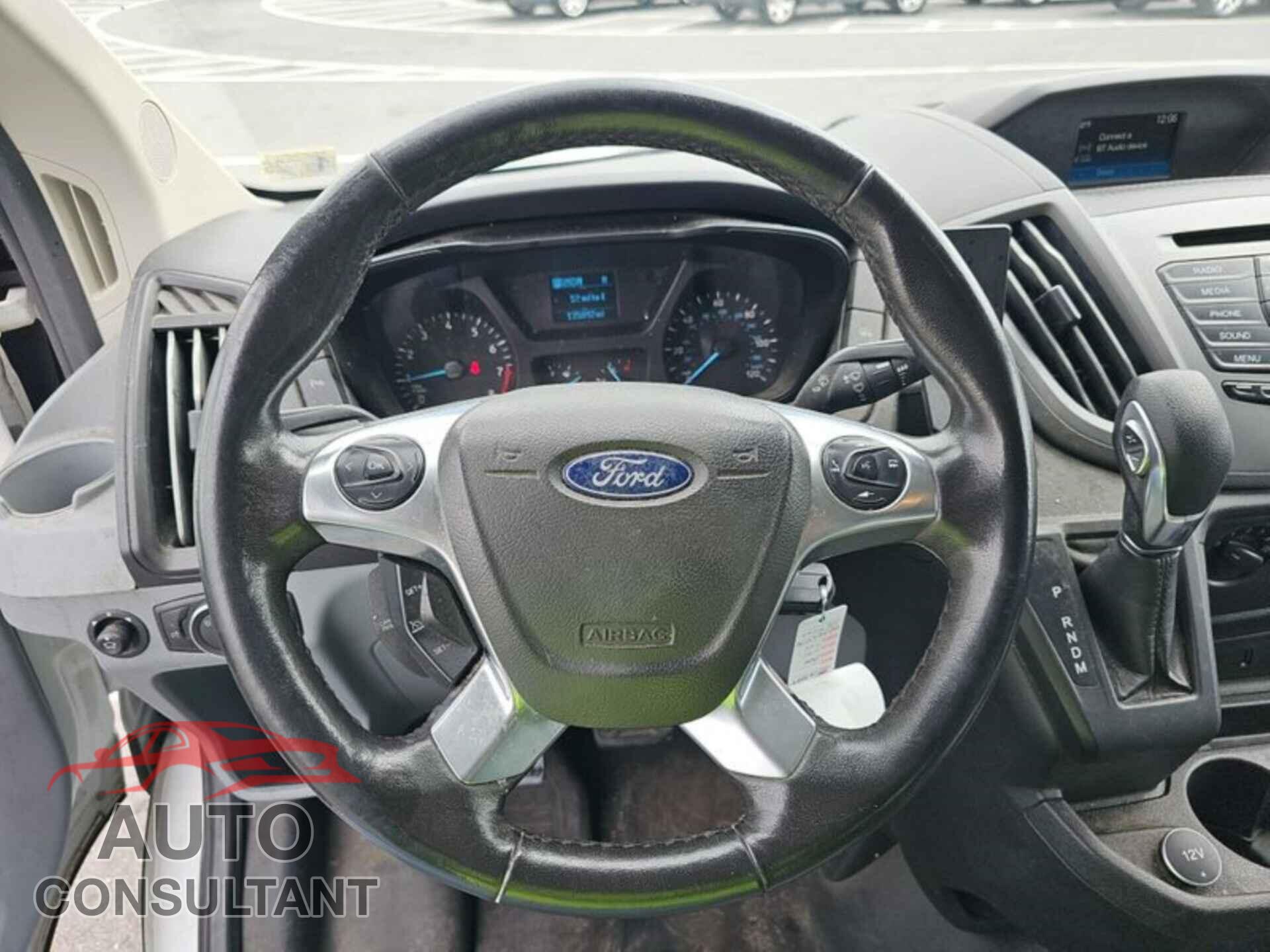 FORD TRANSIT 2017 - 1FTYR1YM5HKB49574