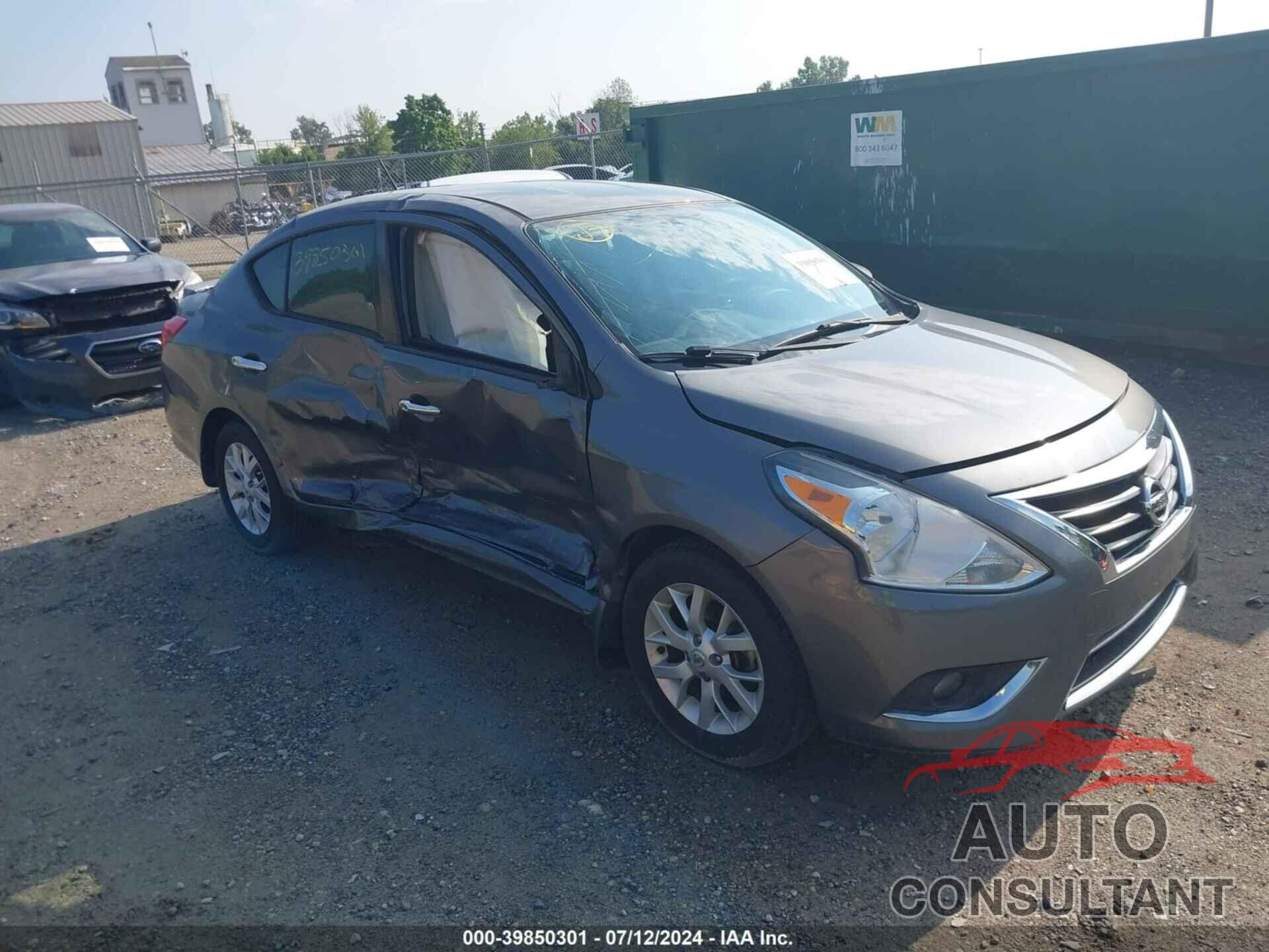 NISSAN VERSA 2017 - 3N1CN7AP7HL857601