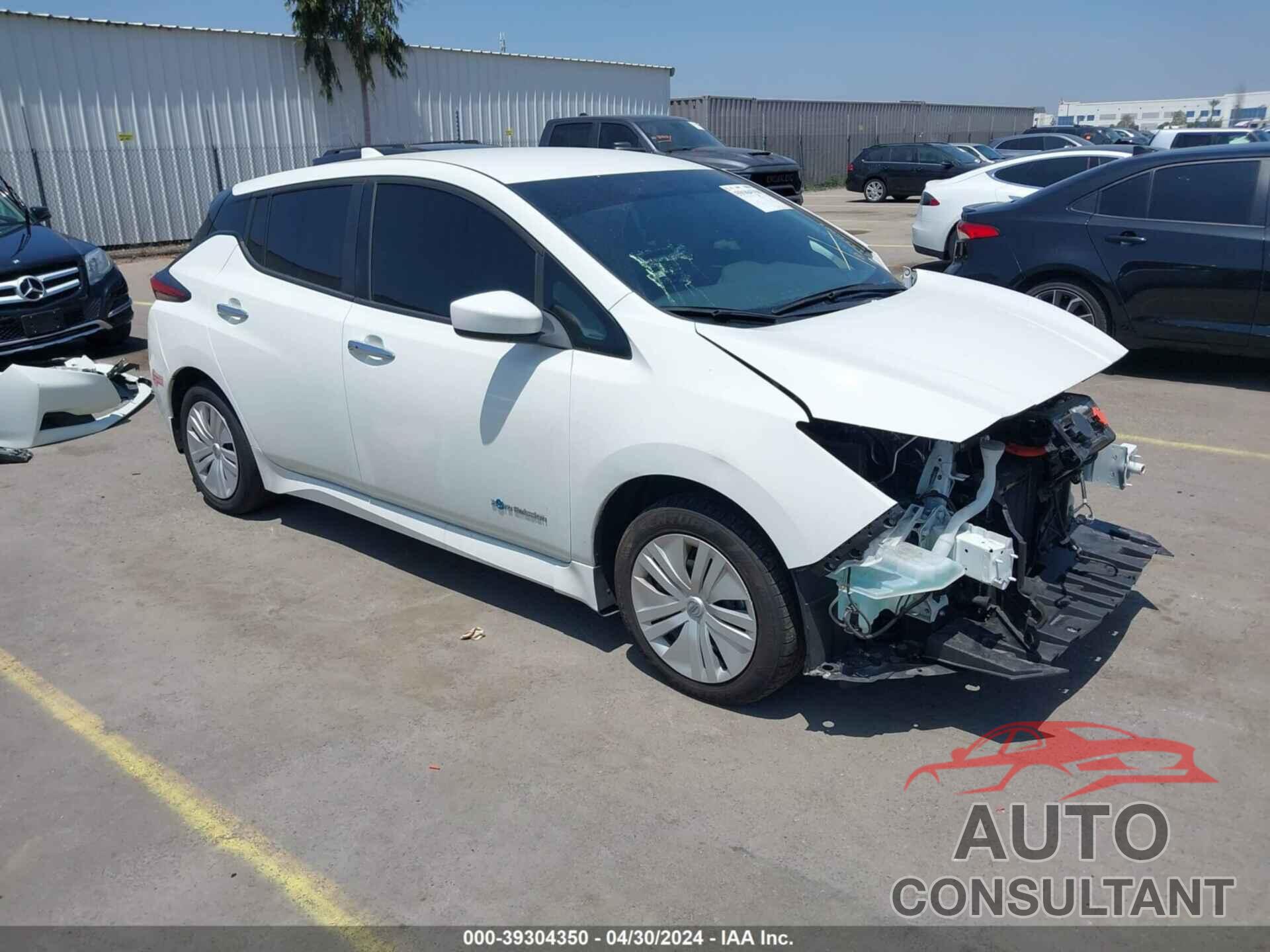 NISSAN LEAF 2018 - 1N4AZ1CP5JC310658