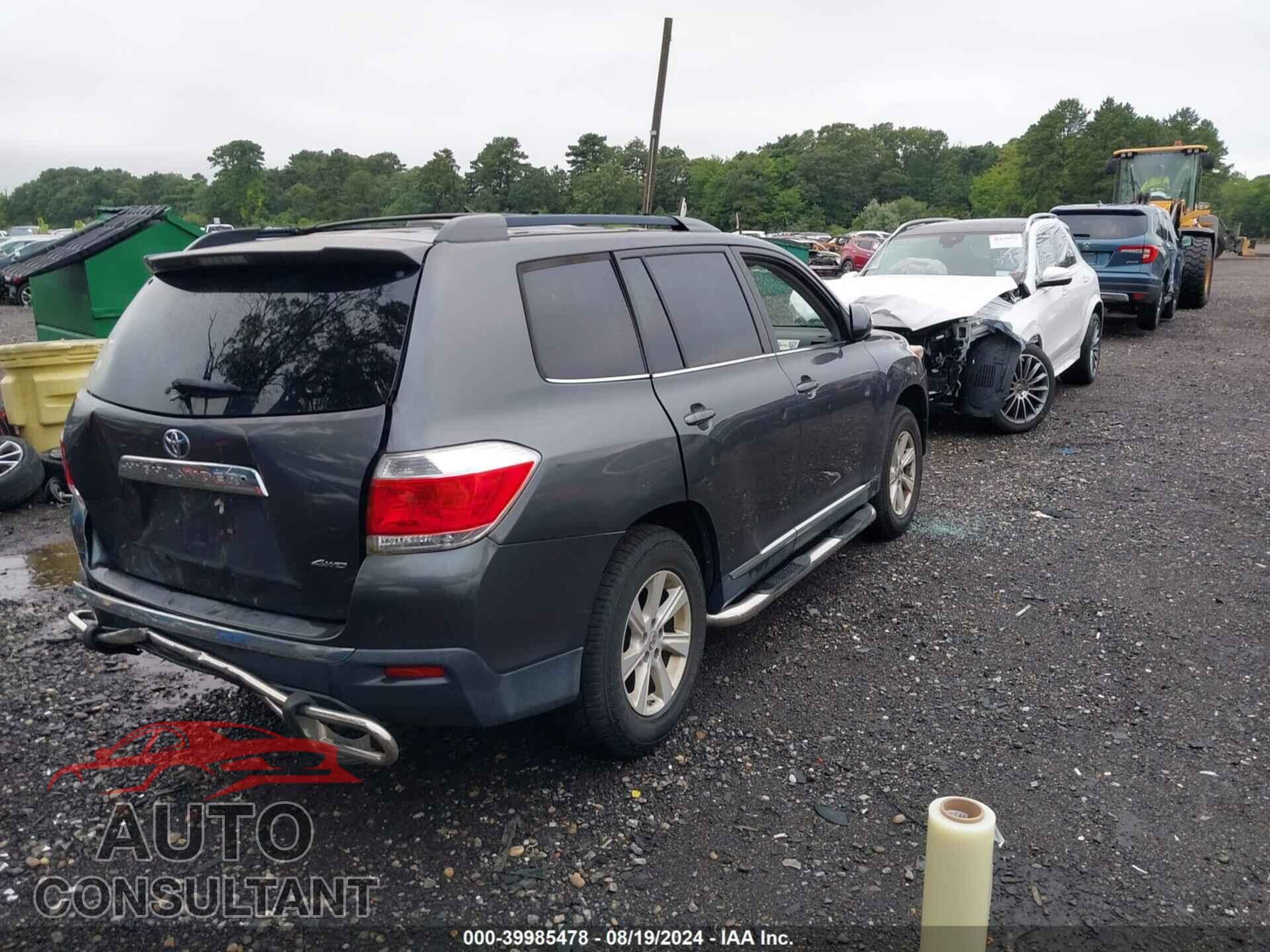 TOYOTA HIGHLANDER 2013 - 5TDBK3EH8DS189583