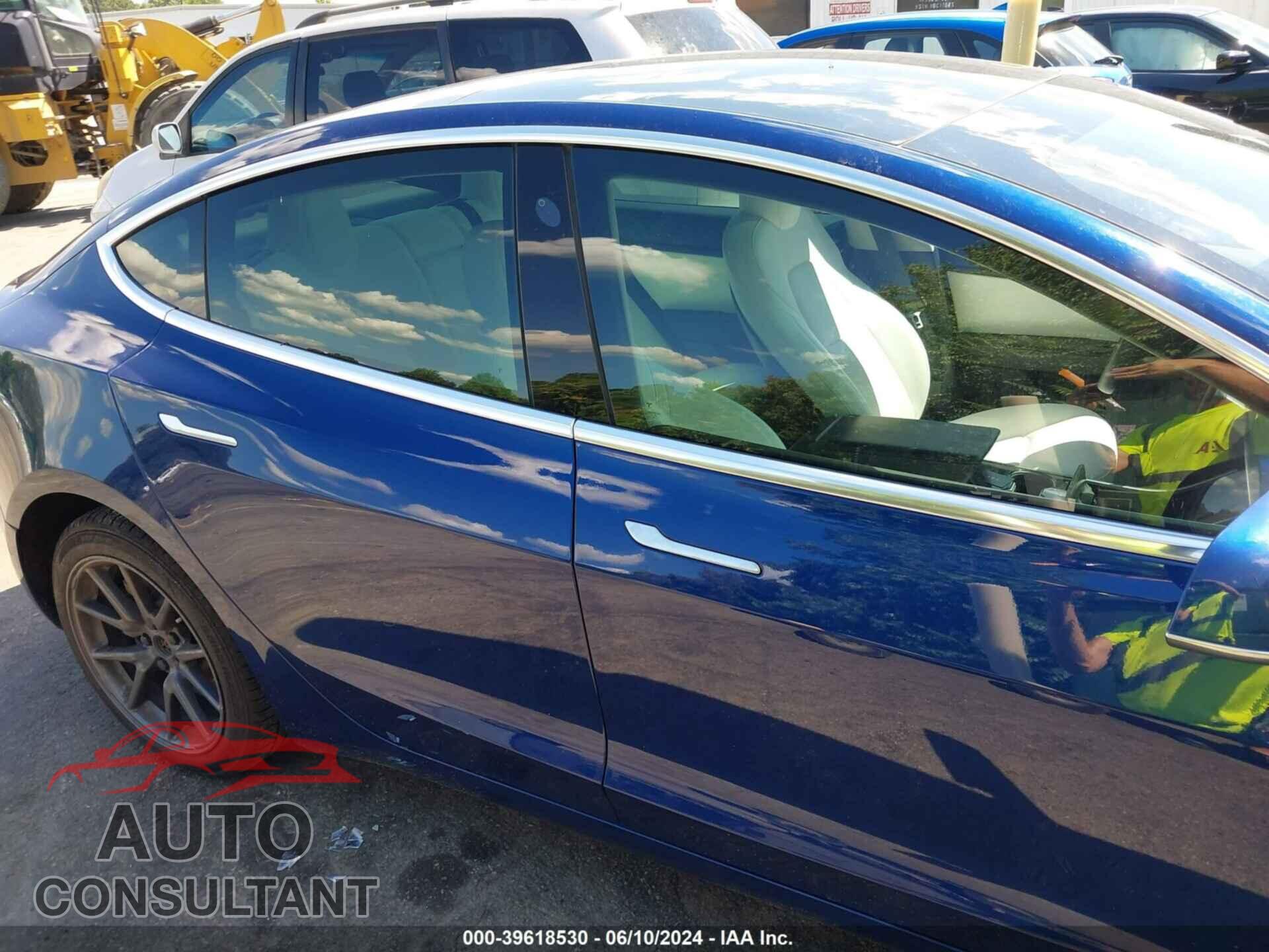 TESLA MODEL 3 2019 - 5YJ3E1EA6KF509021
