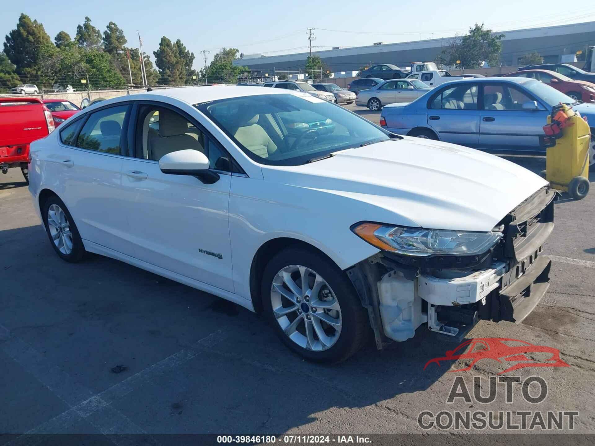 FORD FUSION HYBRID 2019 - 3FA6P0LU1KR188413