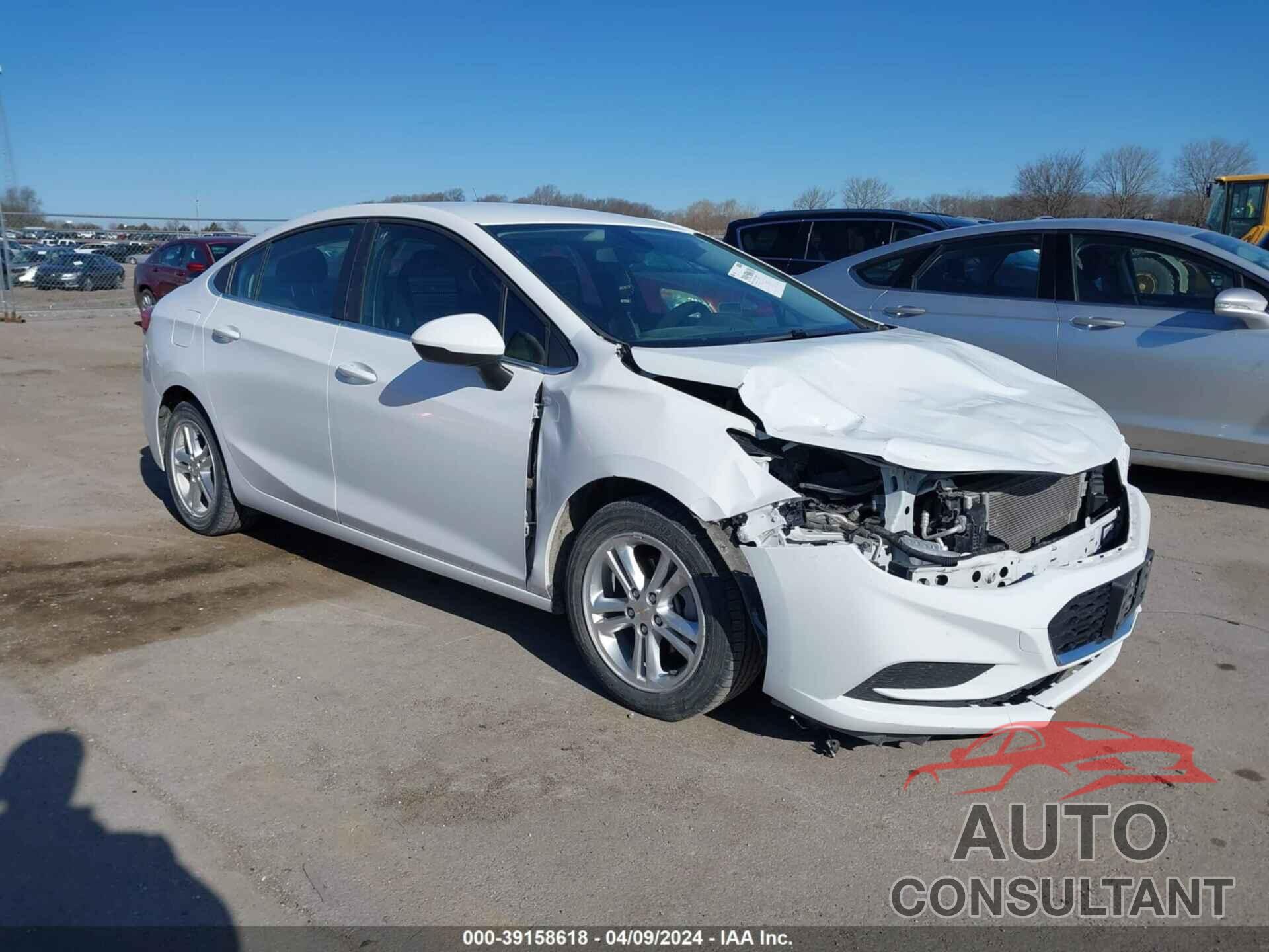 CHEVROLET CRUZE 2018 - 1G1BE5SM5J7132857