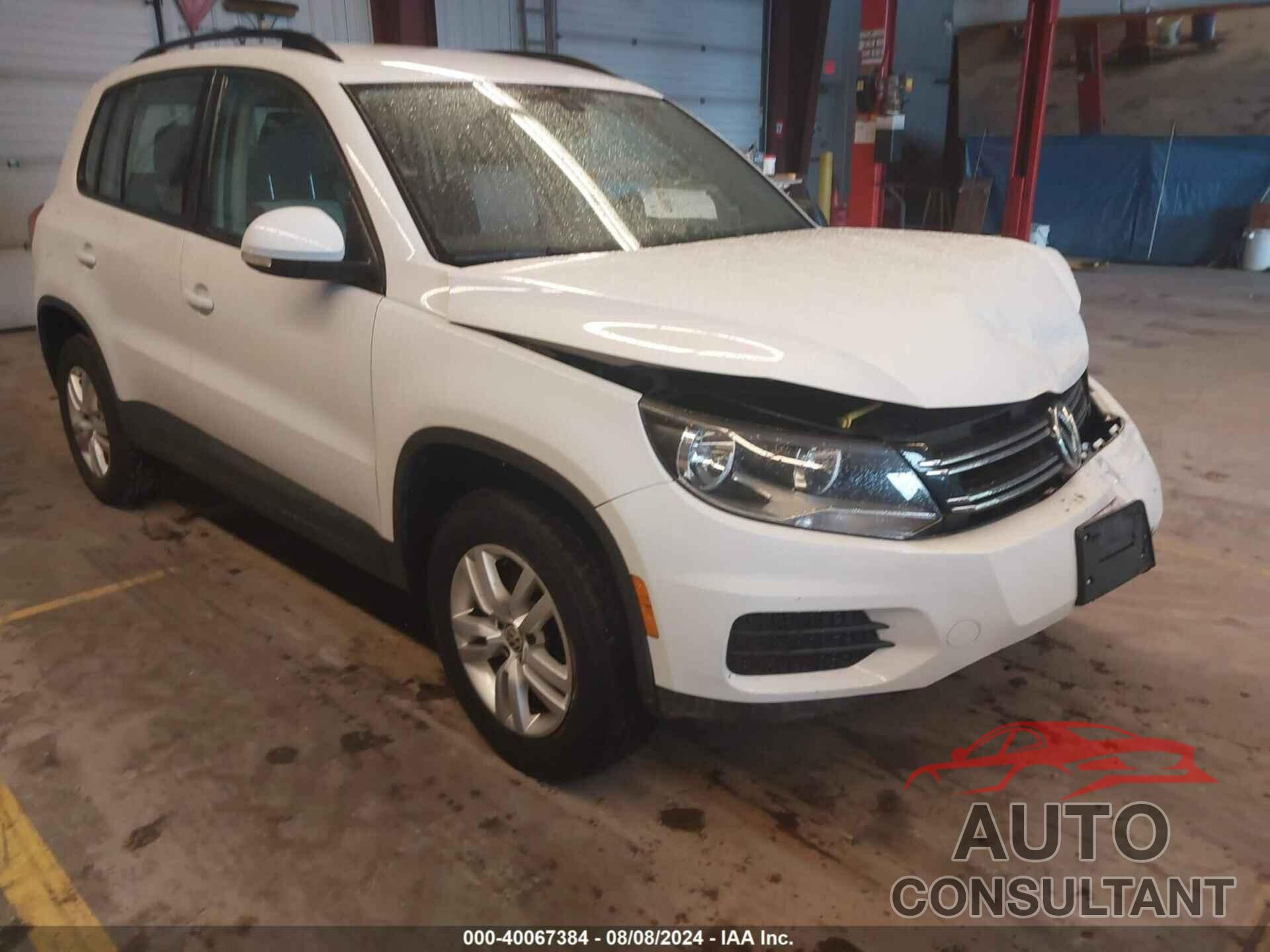 VOLKSWAGEN TIGUAN 2016 - WVGBV7AX5GW588074