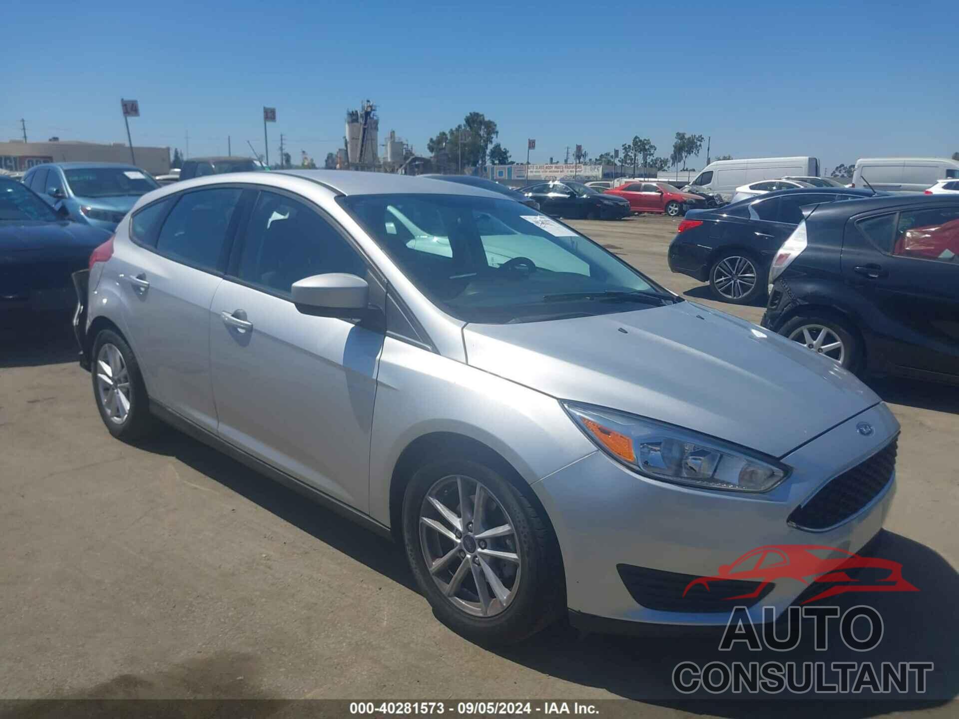 FORD FOCUS 2018 - 1FADP3K23JL207579